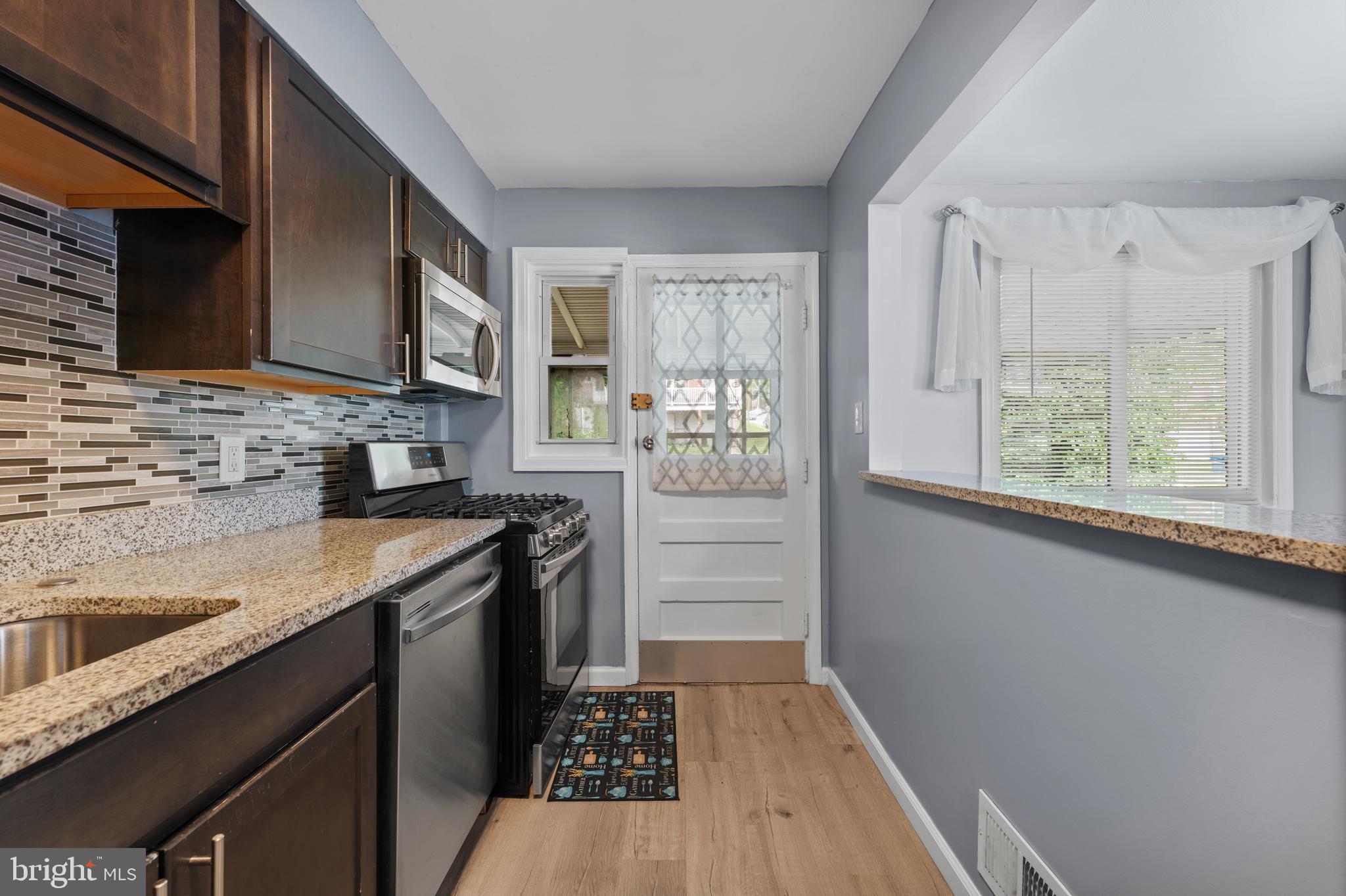 WEST HILLS - Residential