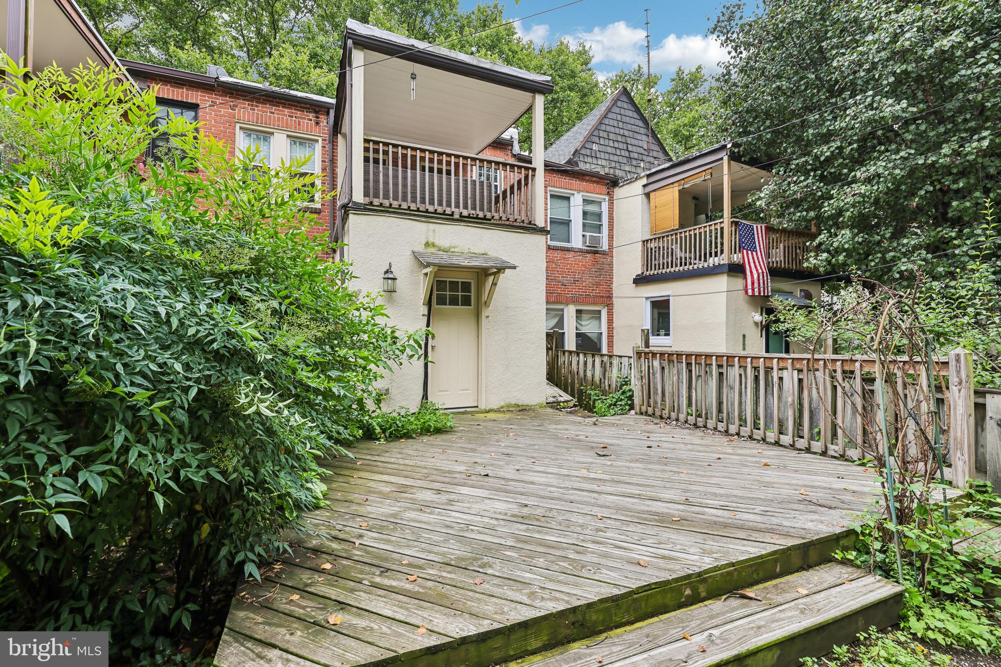 LAKE WALKER - Residential