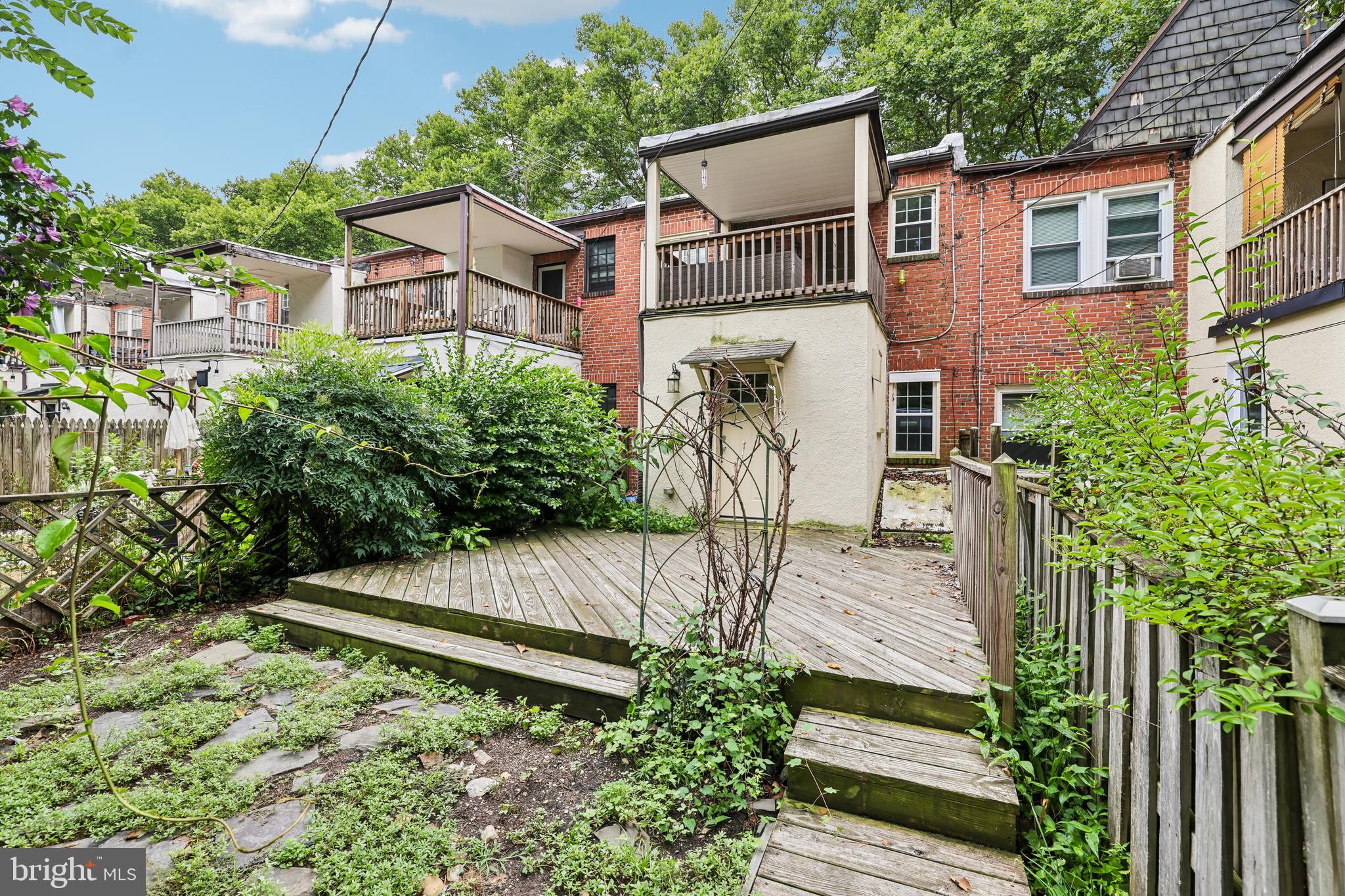 LAKE WALKER - Residential