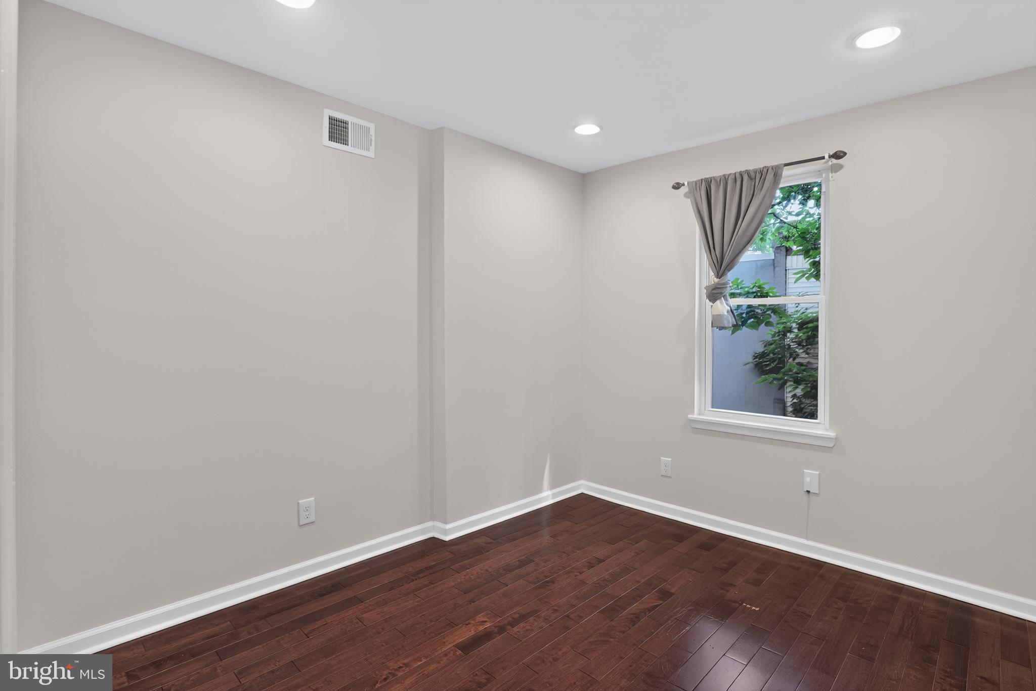GRAYS FERRY - Residential