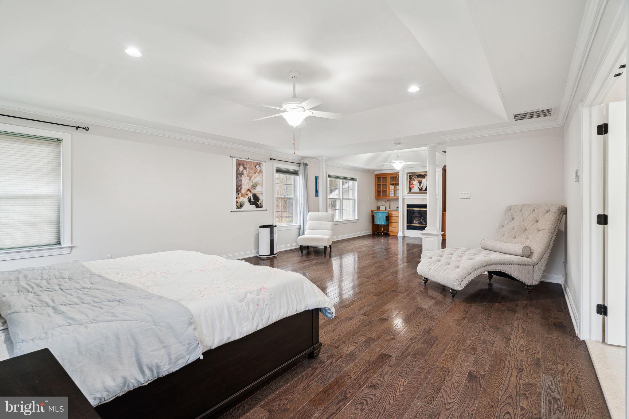 MEADOWBROOK - Residential