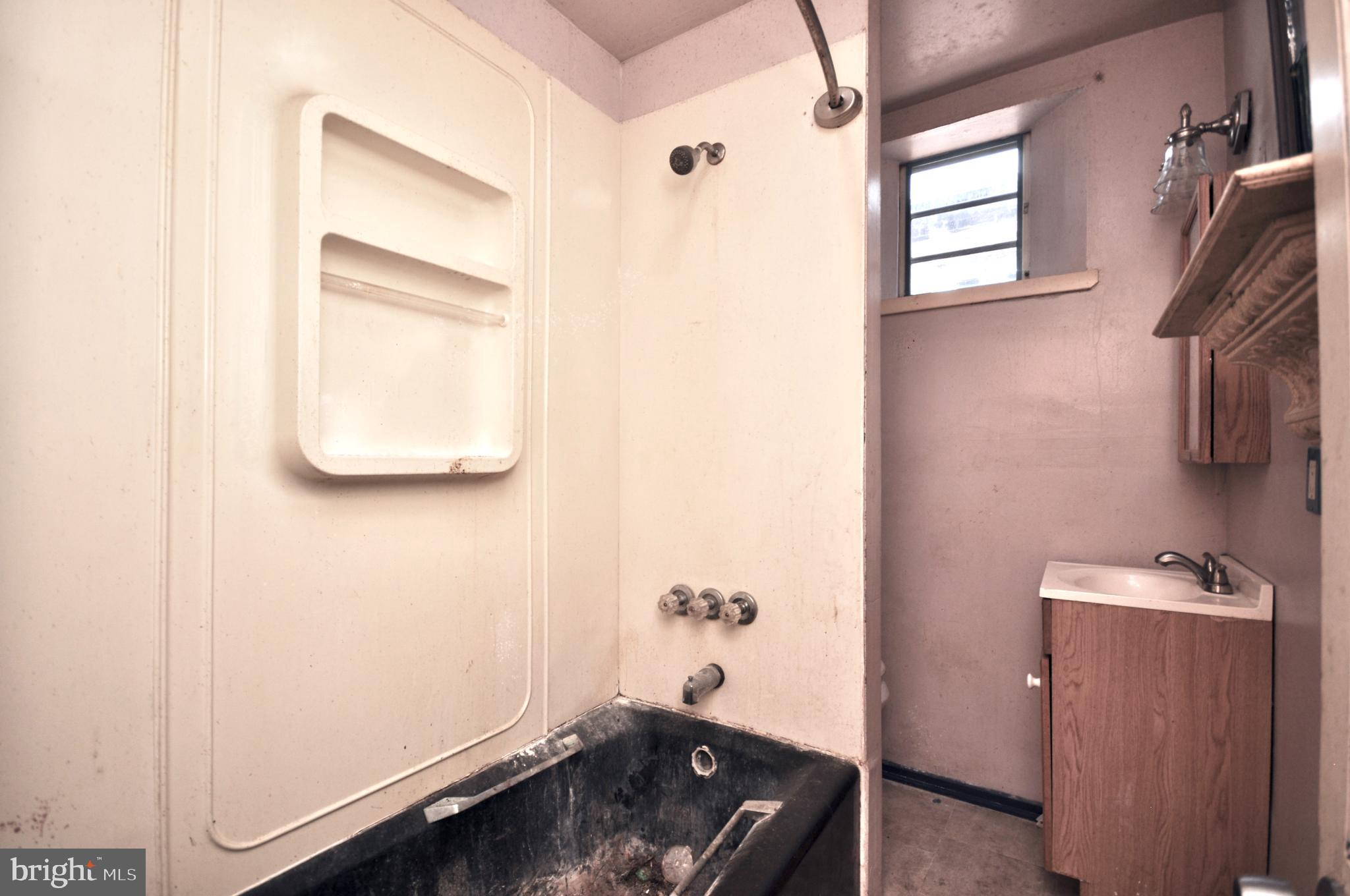 KENSINGTON - Residential