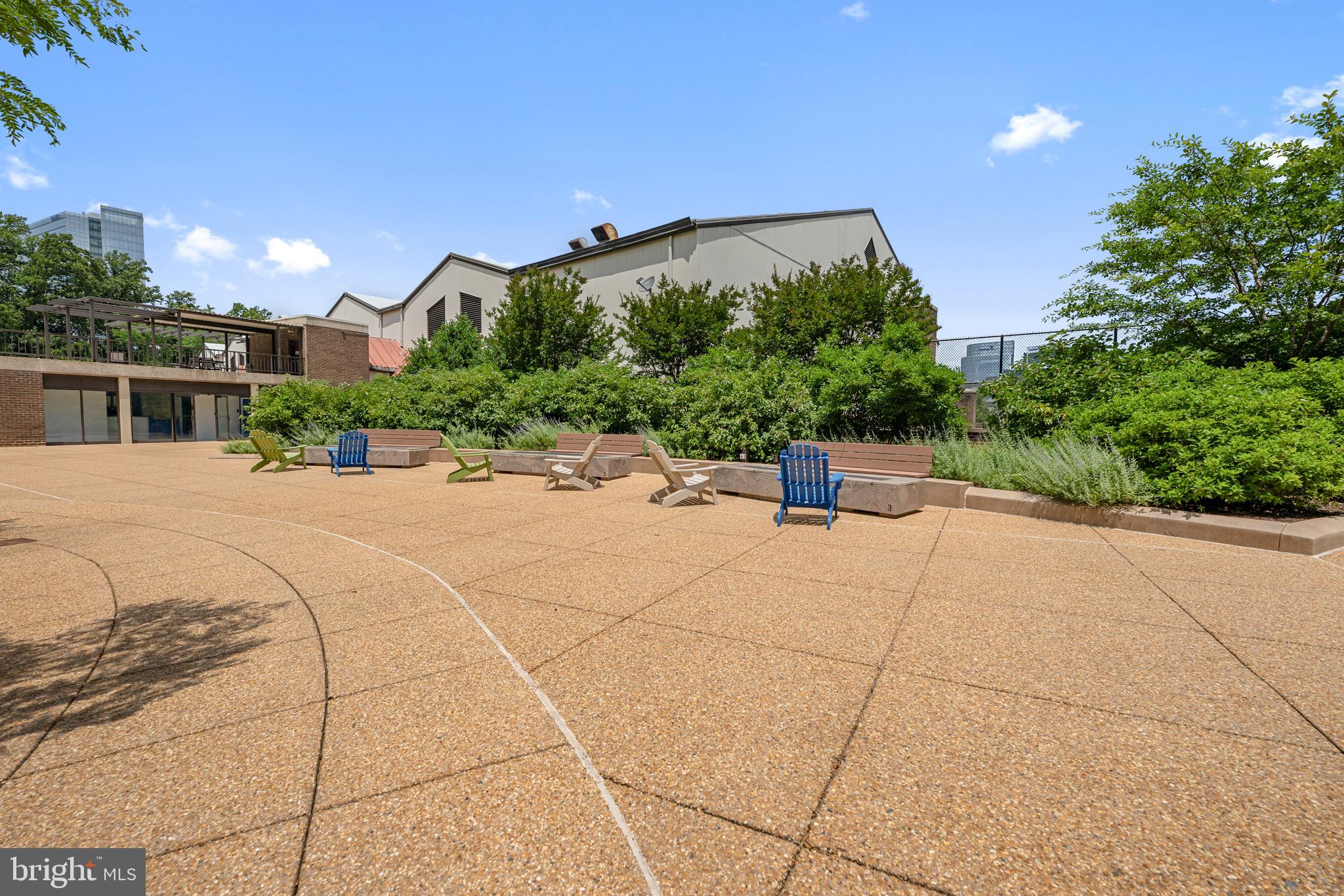 REGENCY AT MCLEAN - Residential