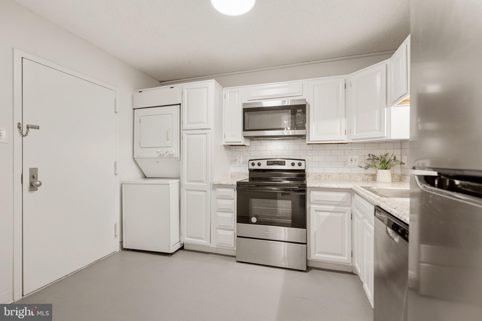 REGENCY AT MCLEAN - Residential