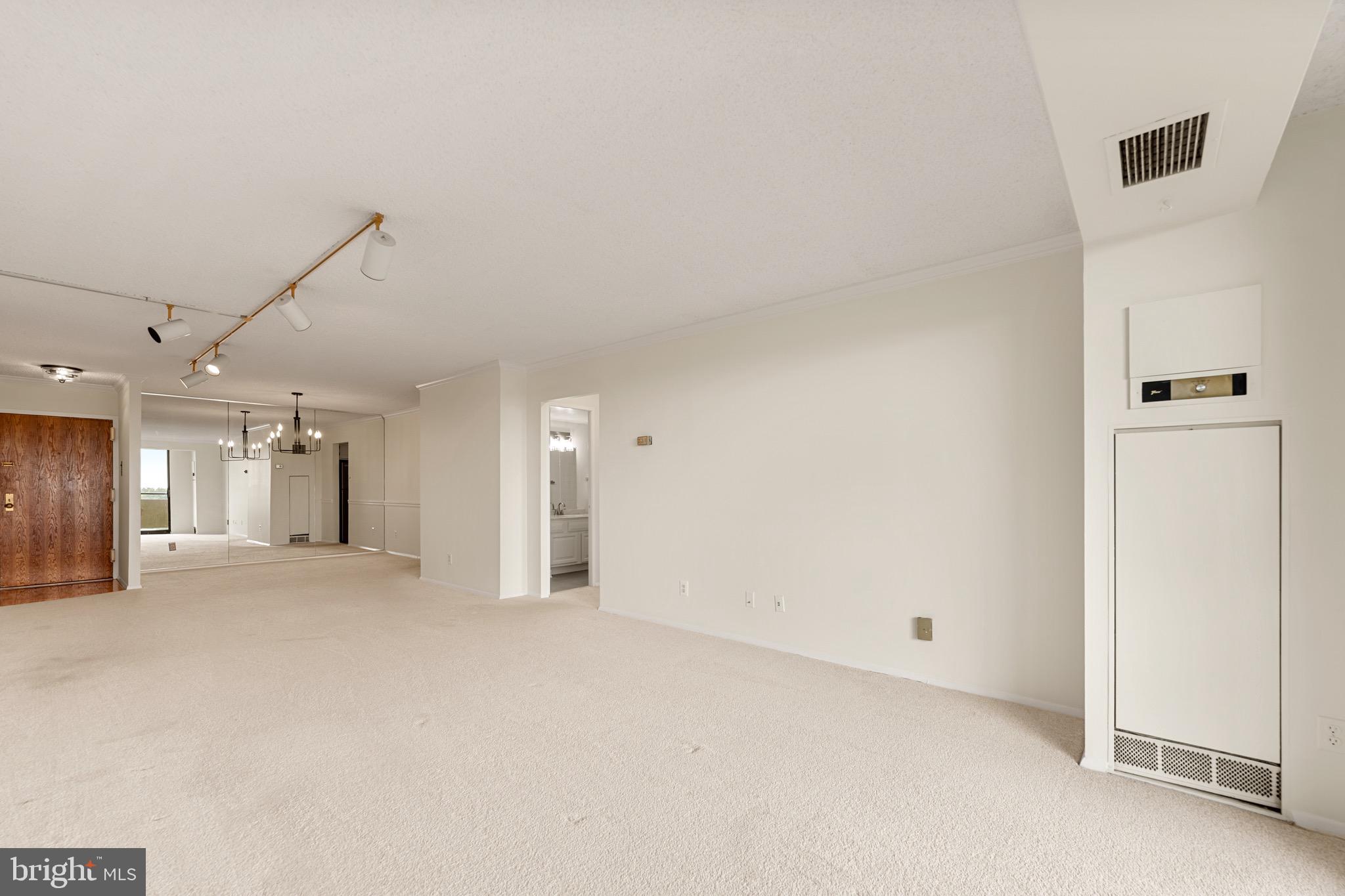 REGENCY AT MCLEAN - Residential