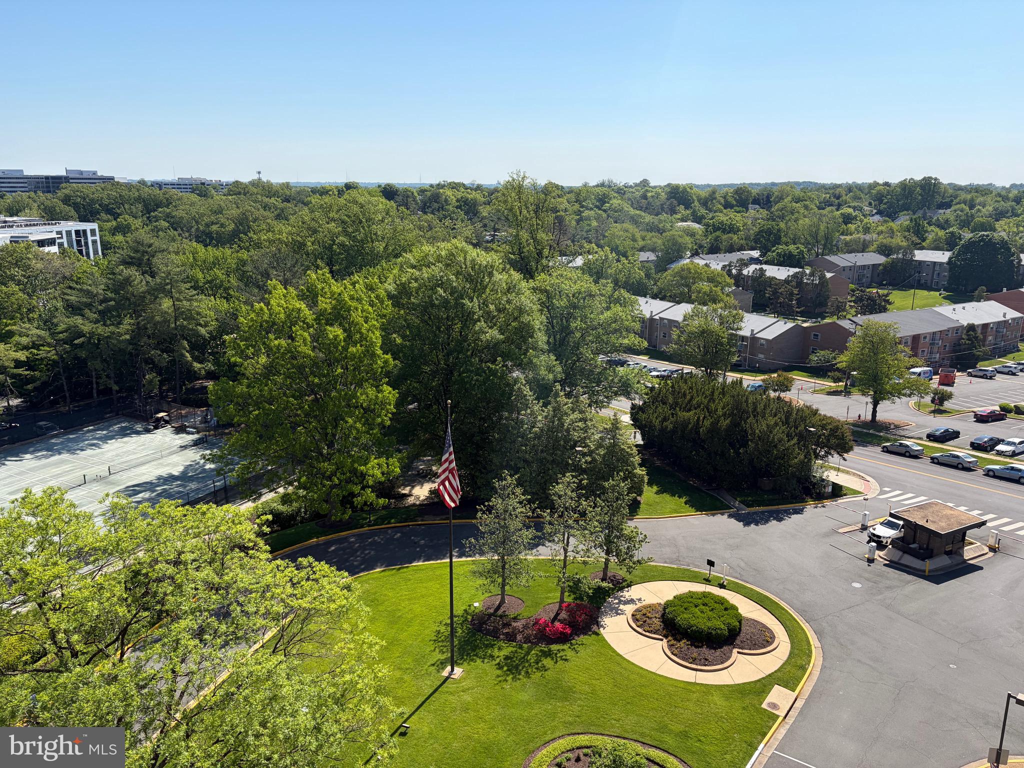 REGENCY AT MCLEAN - Residential