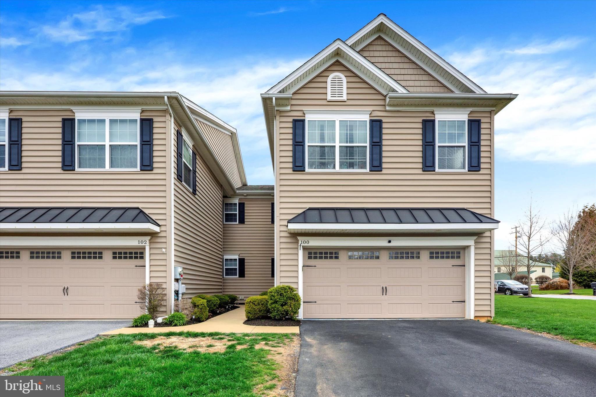 VILLAGE GREENE - Residential