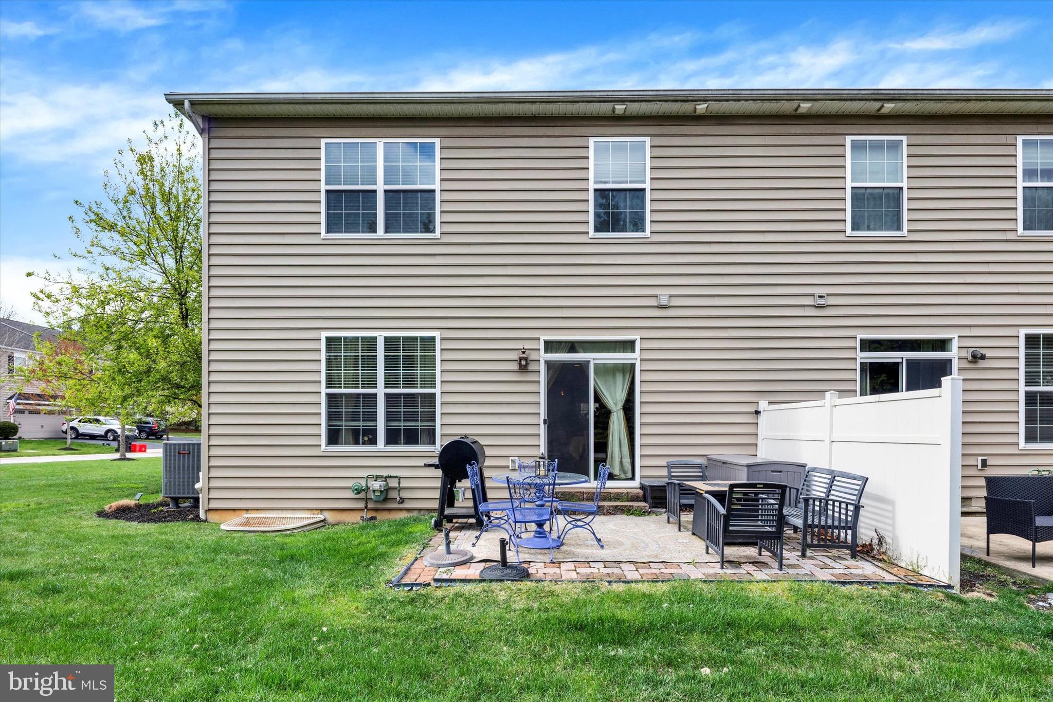 VILLAGE GREENE - Residential