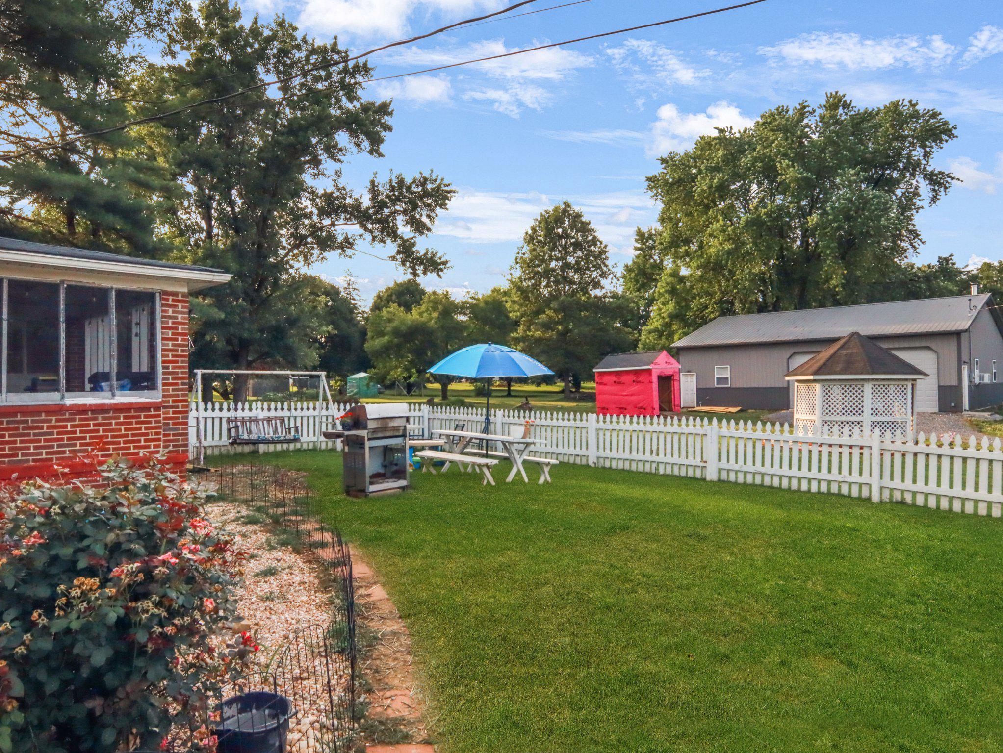 ASHWOOD LAWNS - Residential