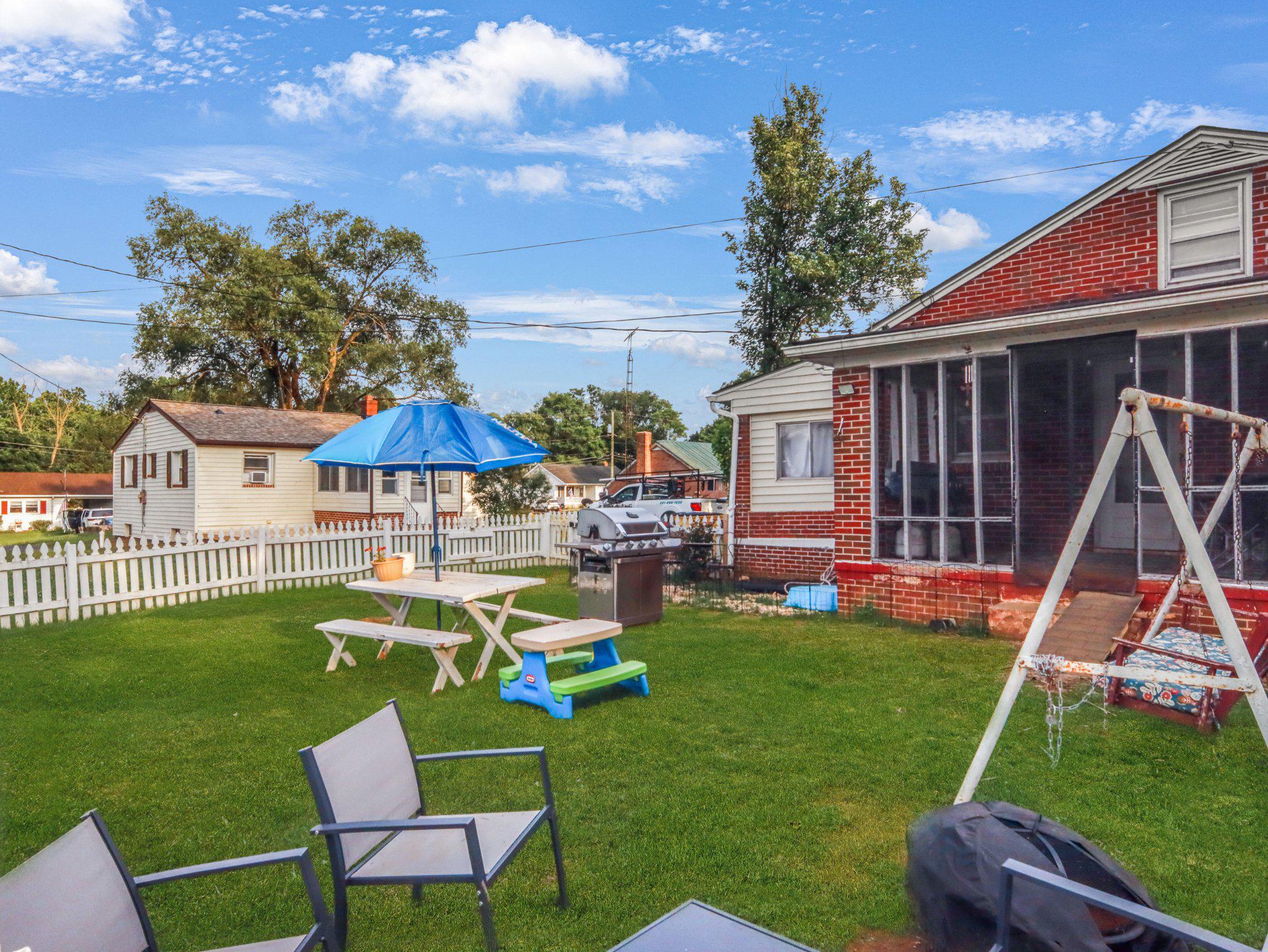 ASHWOOD LAWNS - Residential
