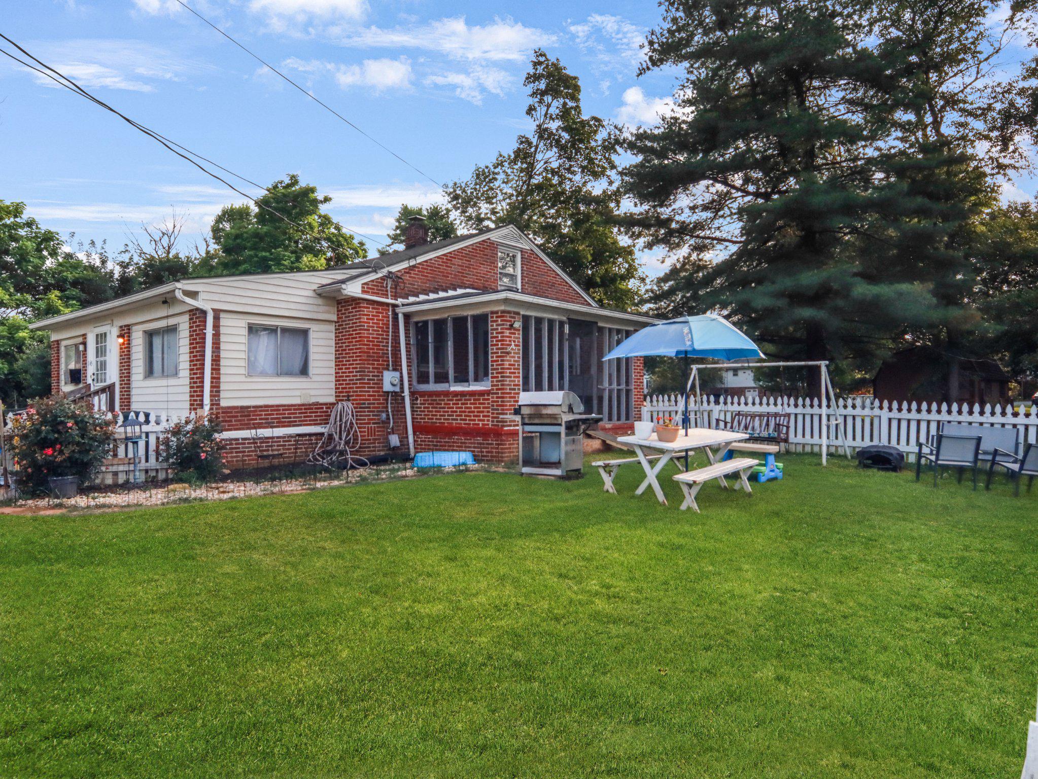 ASHWOOD LAWNS - Residential