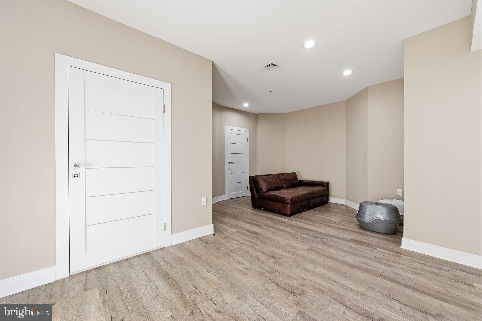 JUNIPER HILL - Residential
