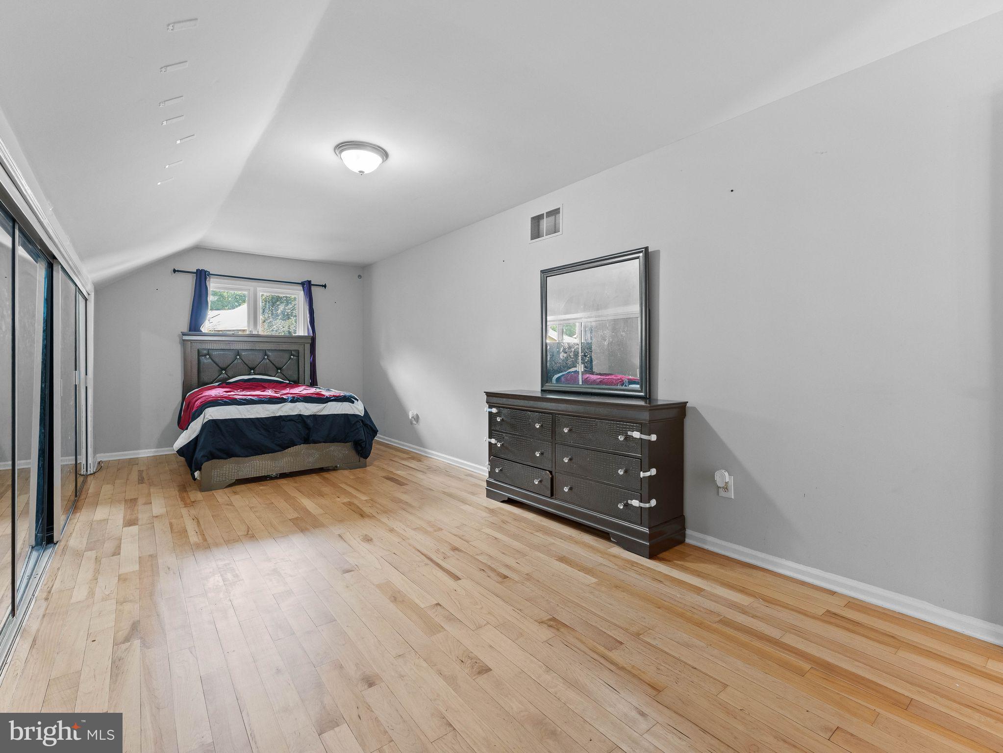 BREYER WOODS - Residential