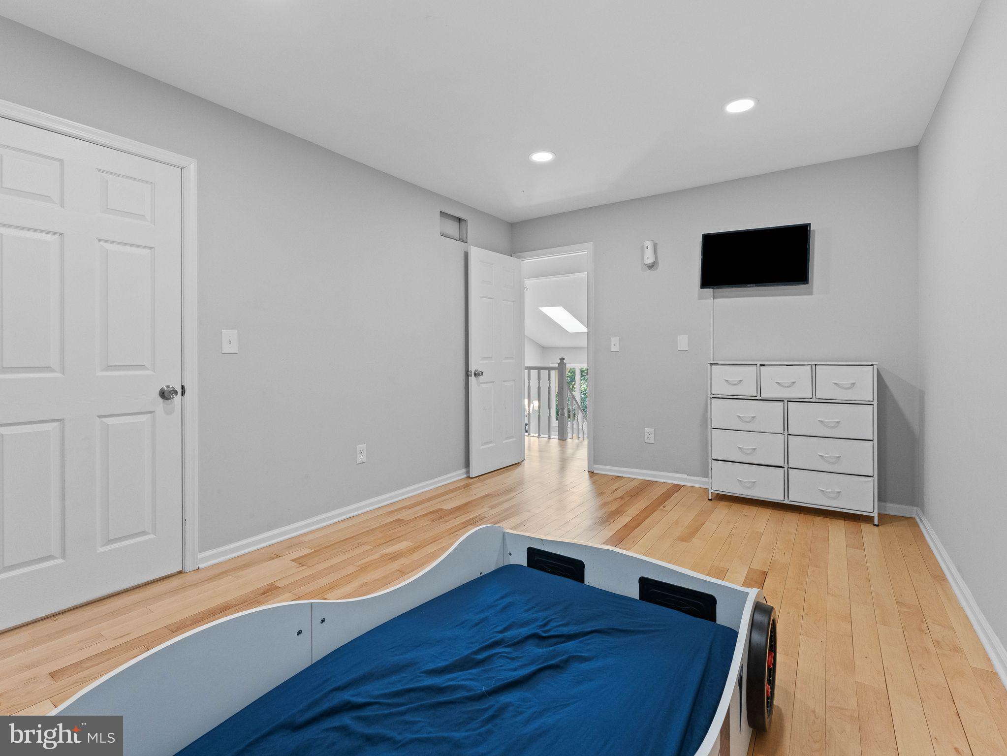 BREYER WOODS - Residential
