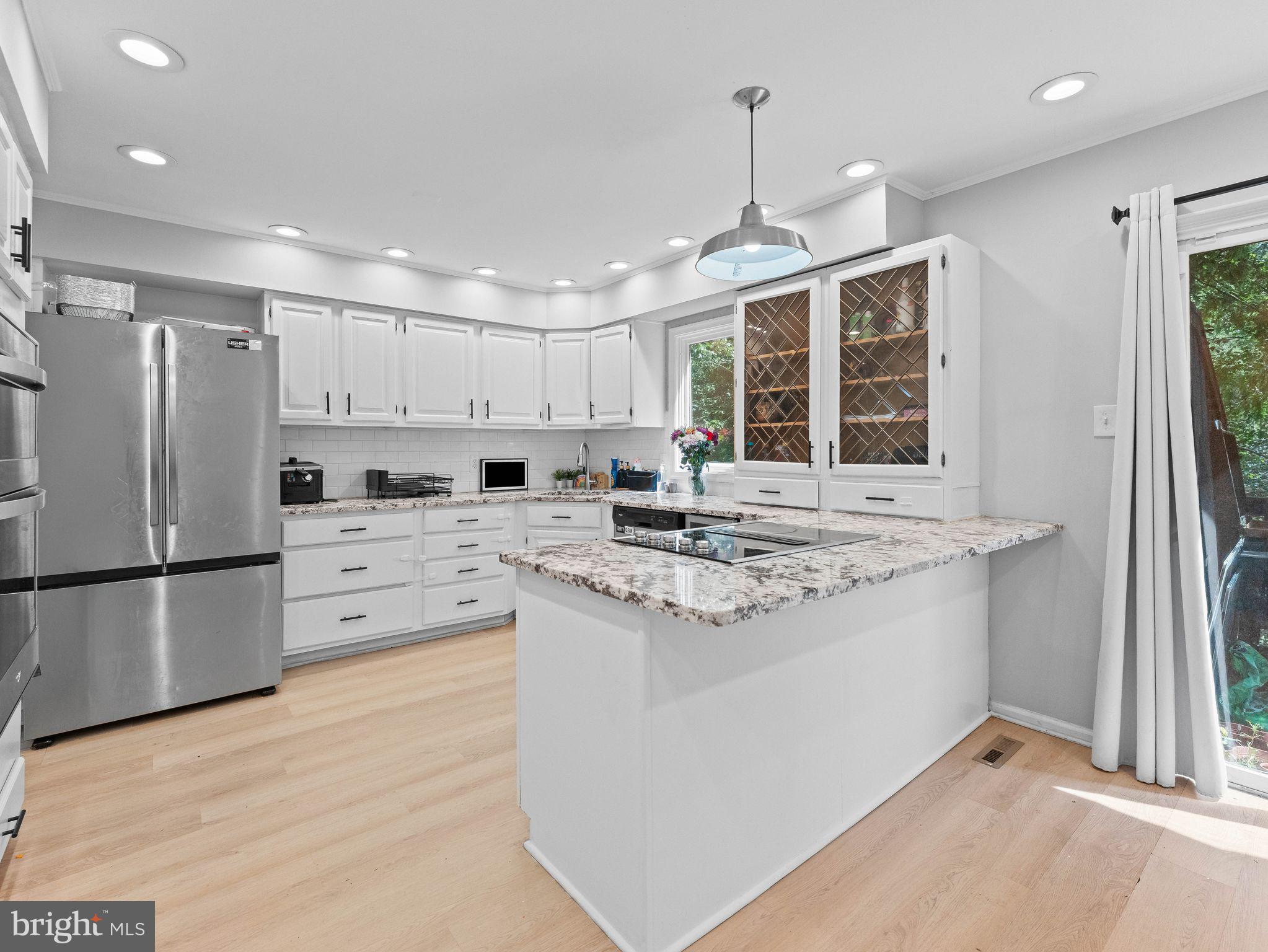 BREYER WOODS - Residential