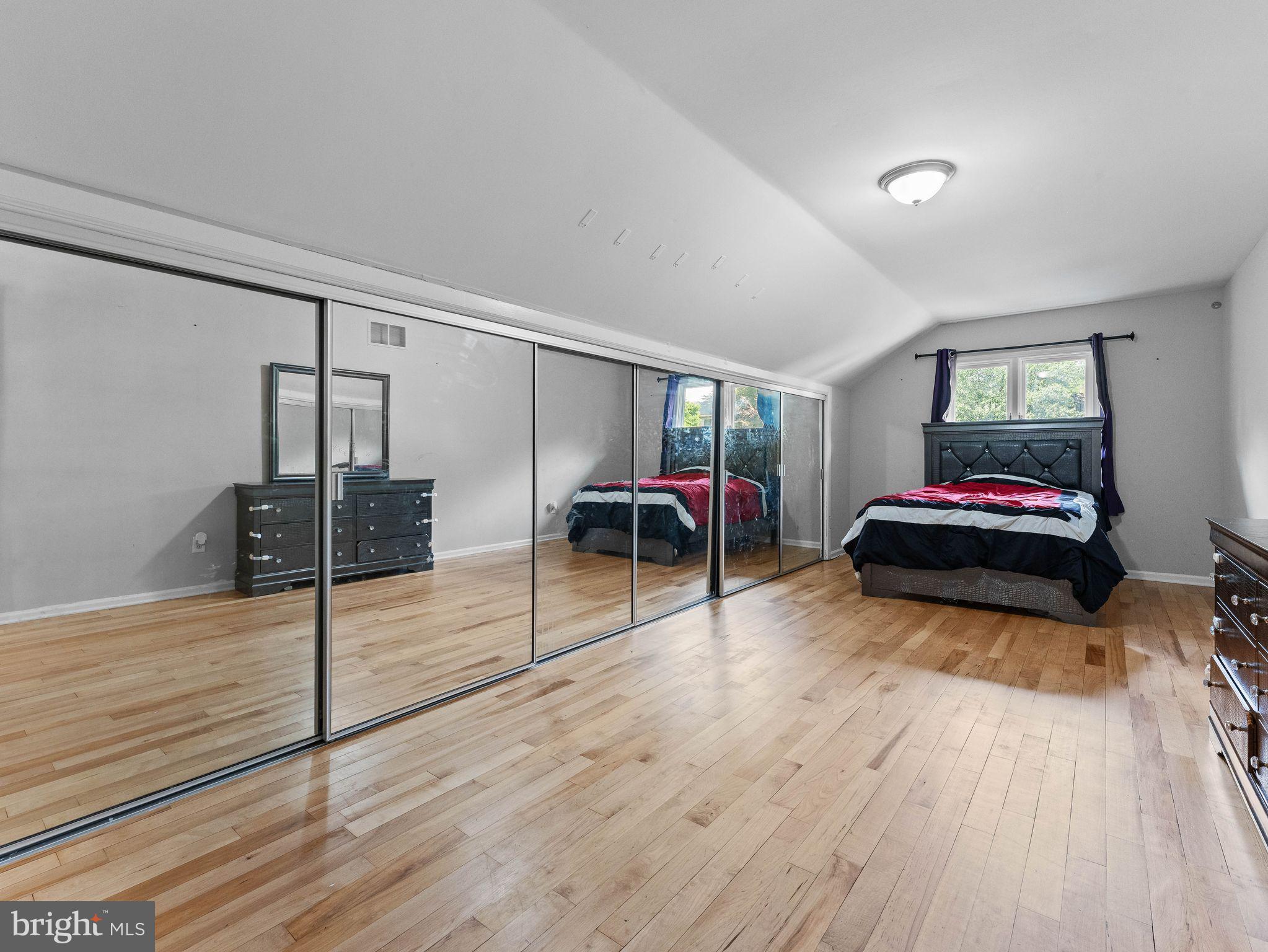 BREYER WOODS - Residential