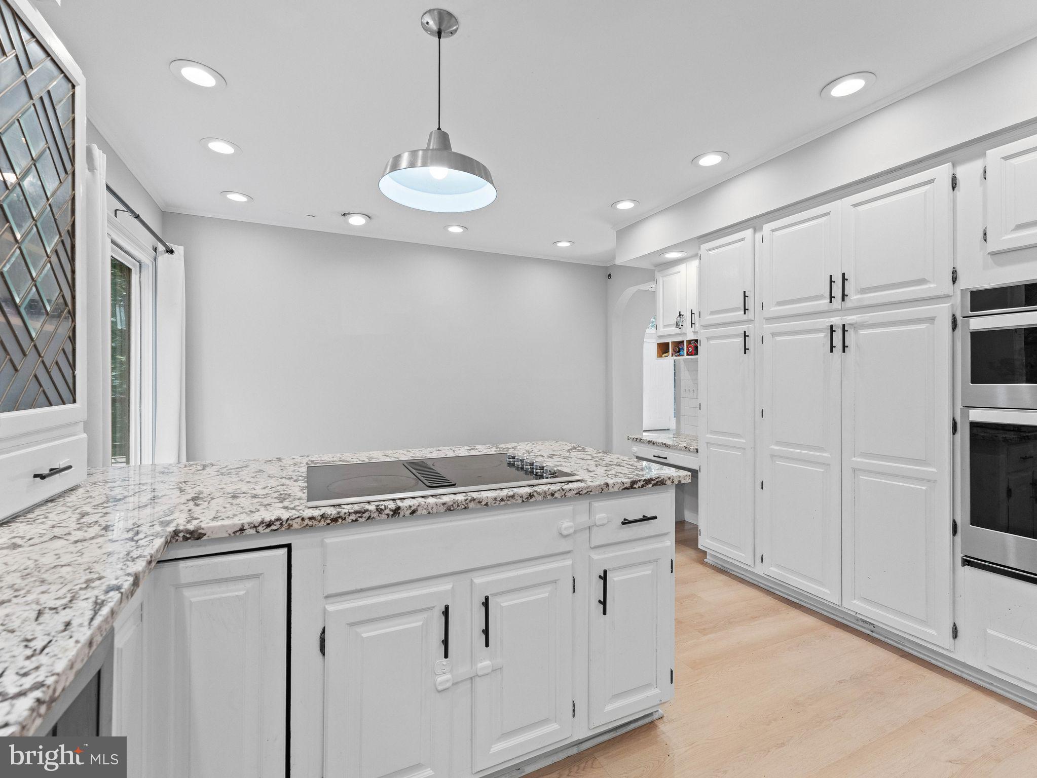 BREYER WOODS - Residential