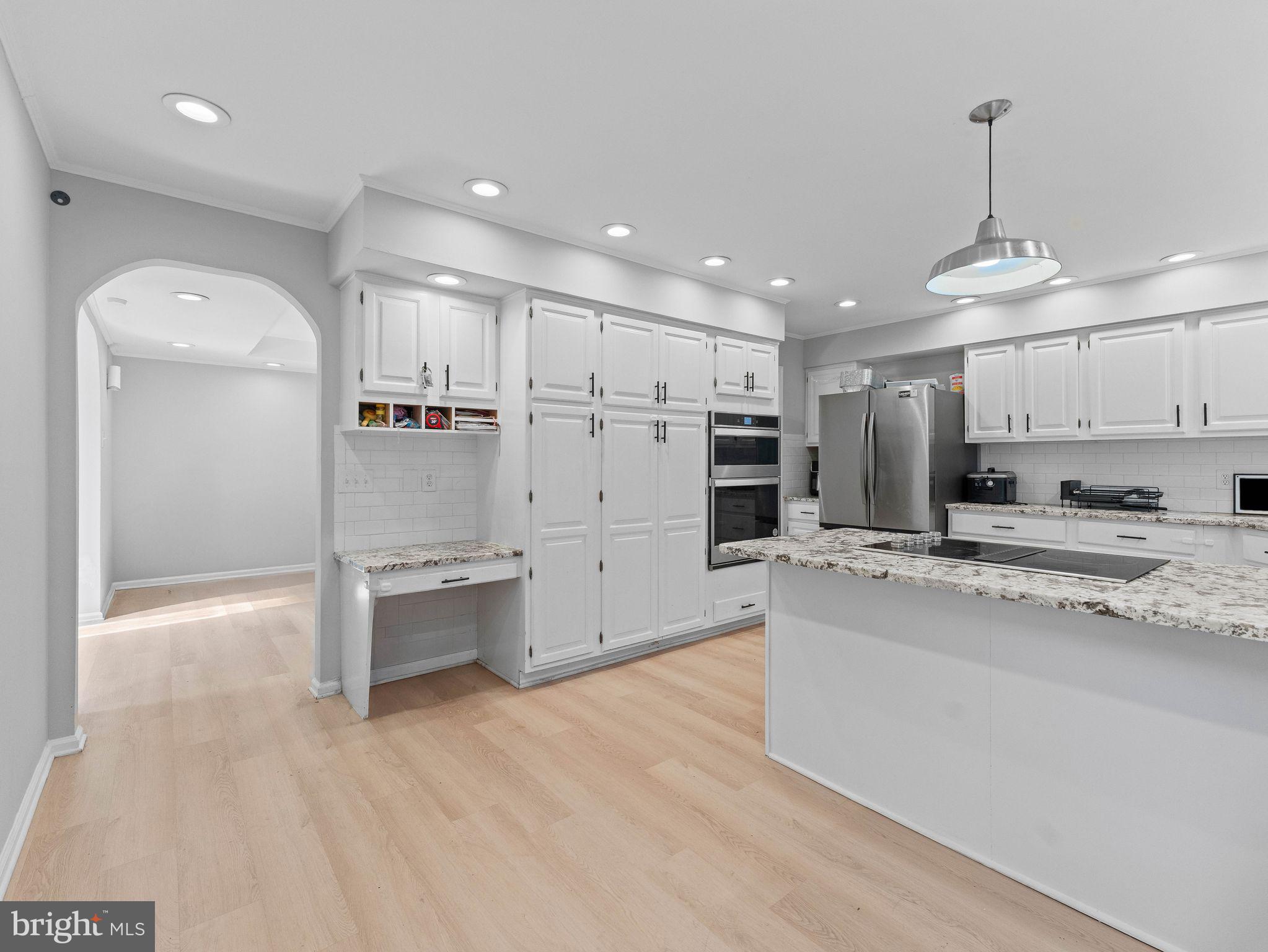 BREYER WOODS - Residential
