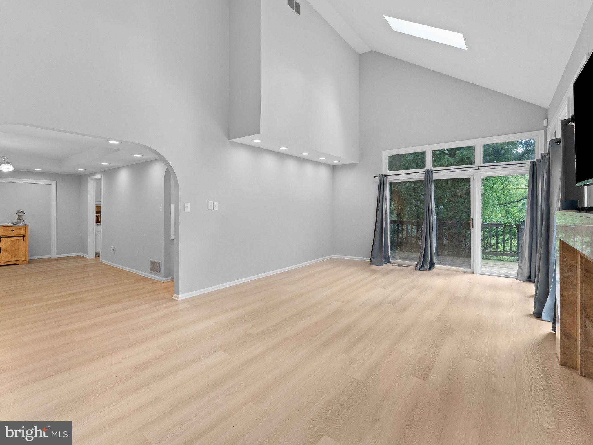 BREYER WOODS - Residential