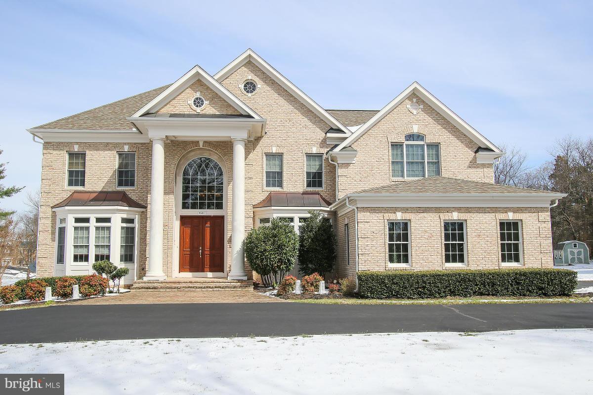 Stunning custom built colonial. Sited on a 1.12 acre flat lot with circular drive way & no HOA. Luxury abounds throughout. Features 6BR/5.5BA.Soaring 2 story foyer & family Rm. Dramatic 3 level circular rm with wall of windows. Chef's gourmet kitchen w/ Pro Appliances,Cherry Cabinet,Granite Counter,Grand master suite w/sitting rm, Relax in oversized Jacuzzi tub & shower.