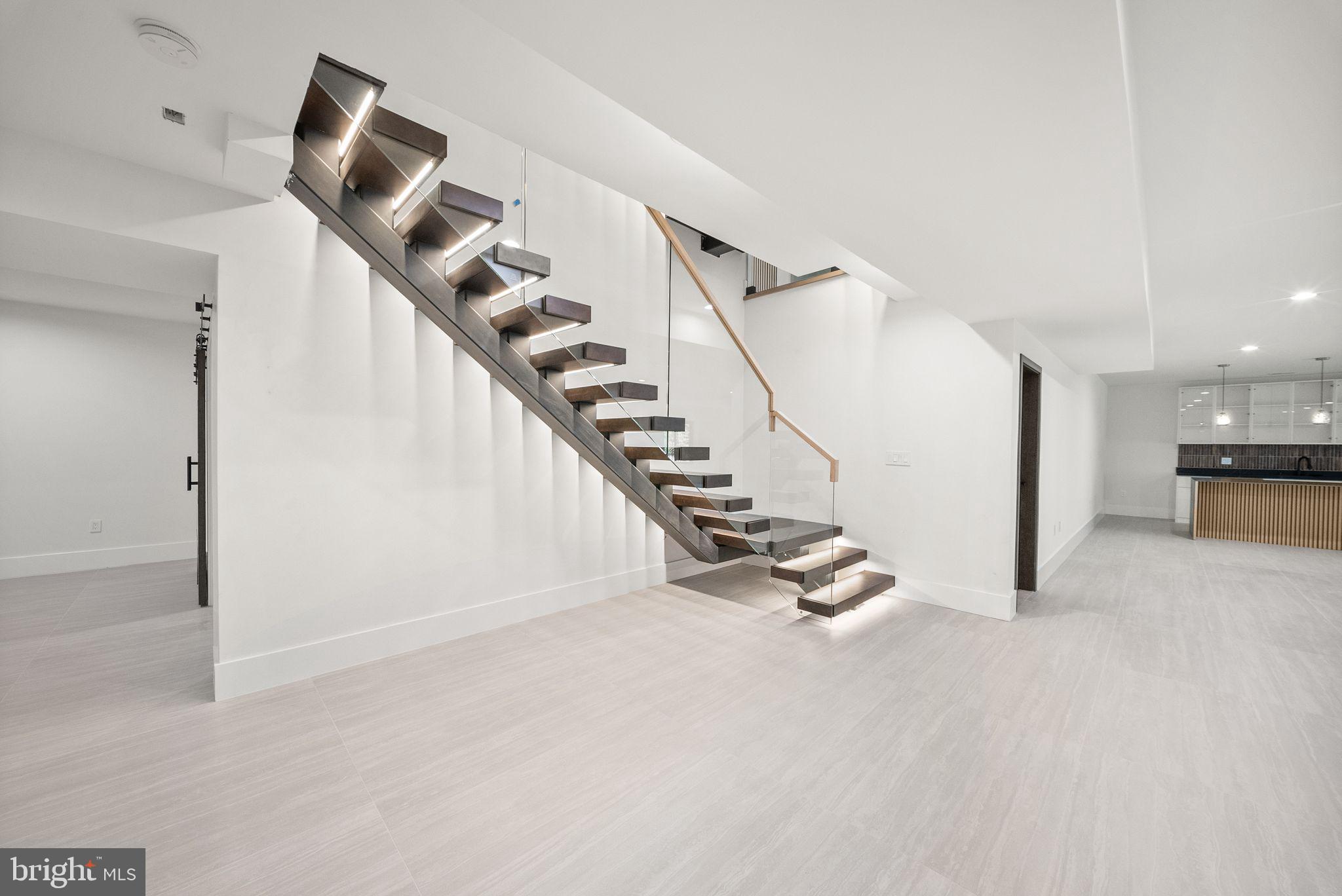 DUNN LORING - Residential