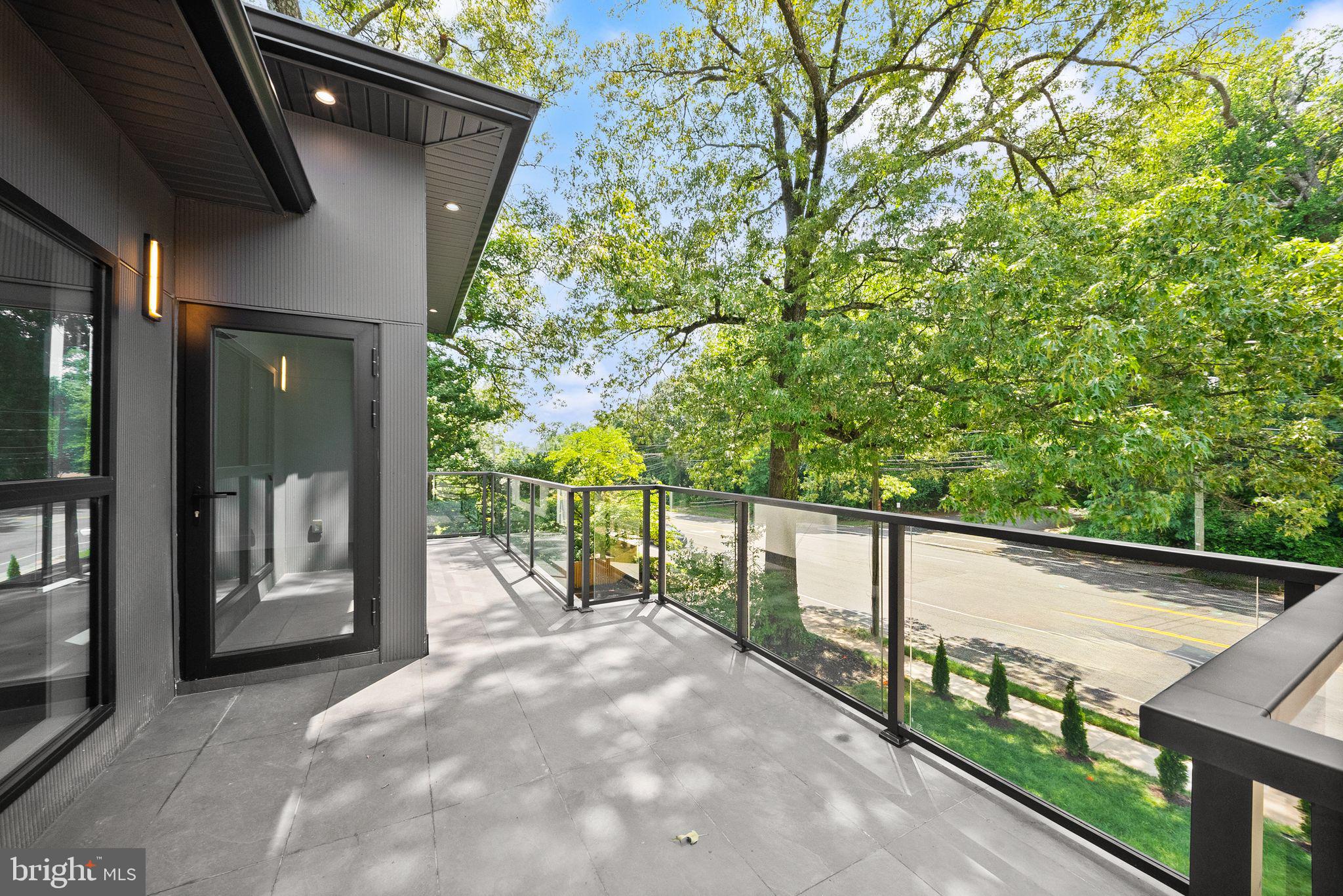 DUNN LORING - Residential