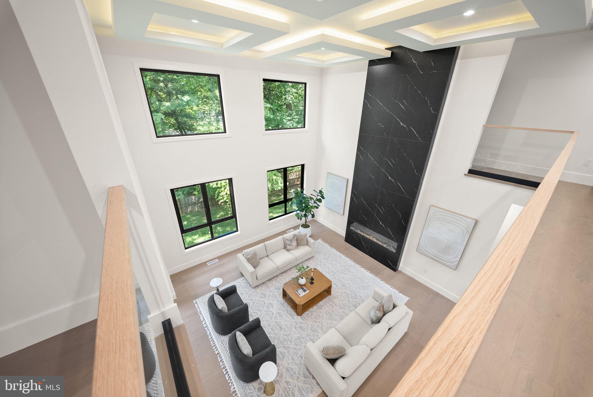 DUNN LORING - Residential