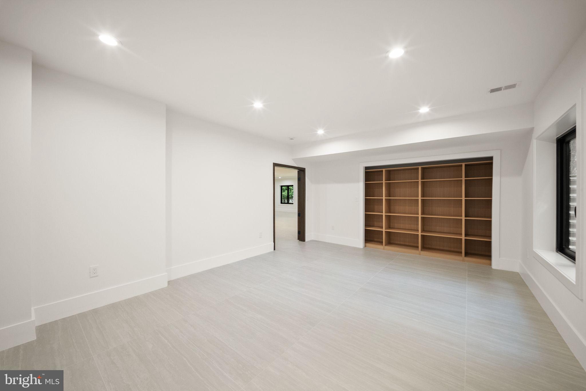 DUNN LORING - Residential