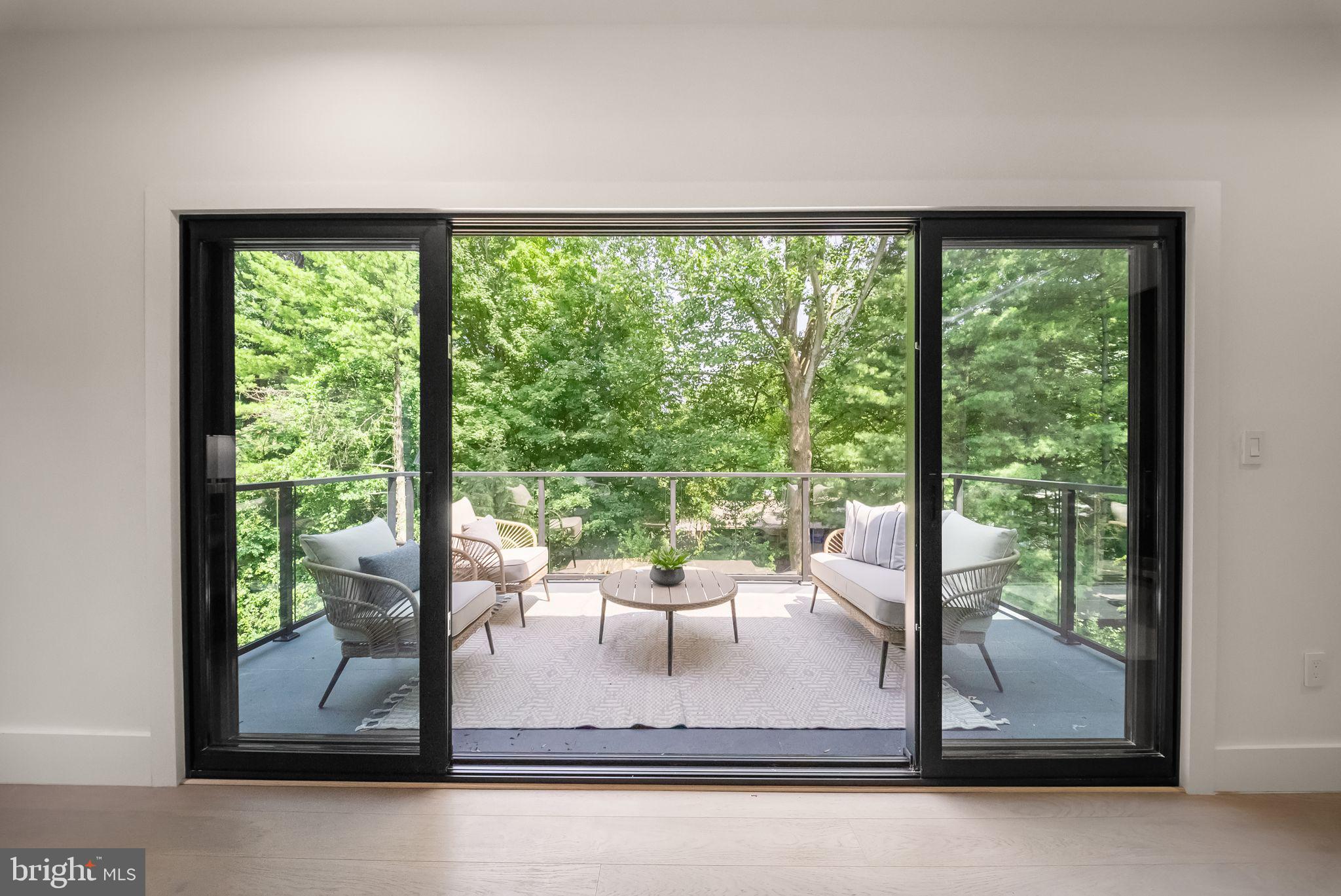 DUNN LORING - Residential