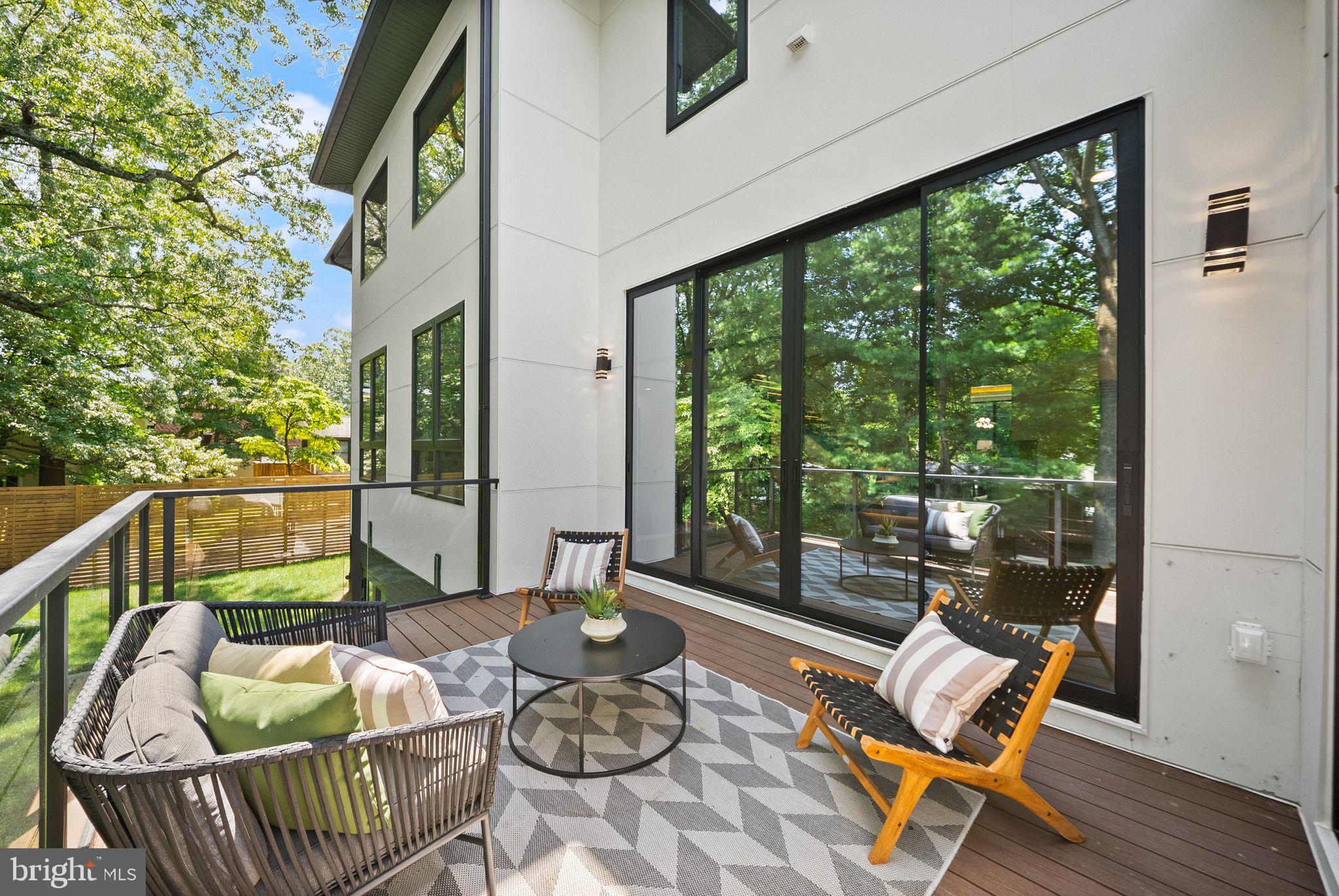 DUNN LORING - Residential