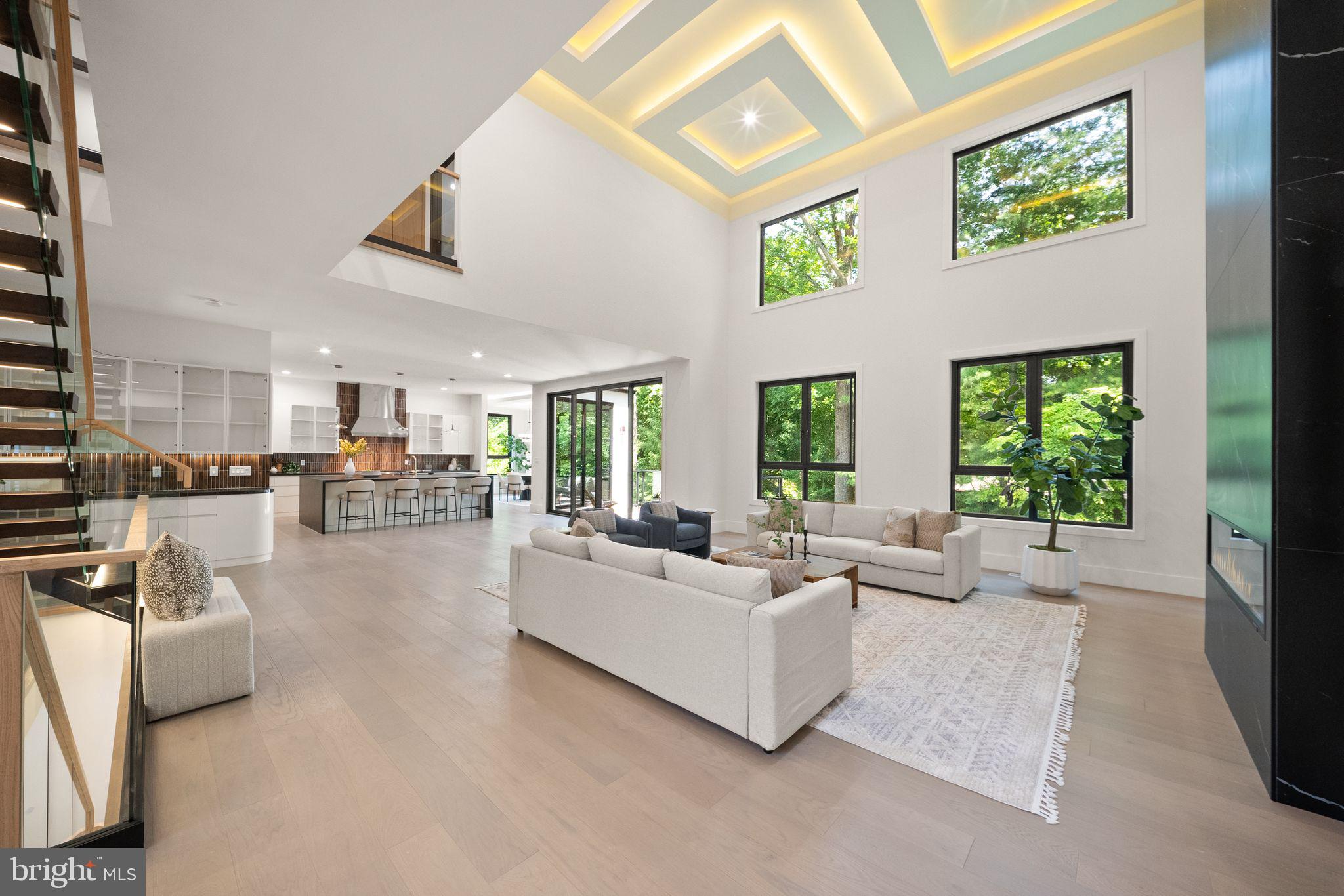 DUNN LORING - Residential