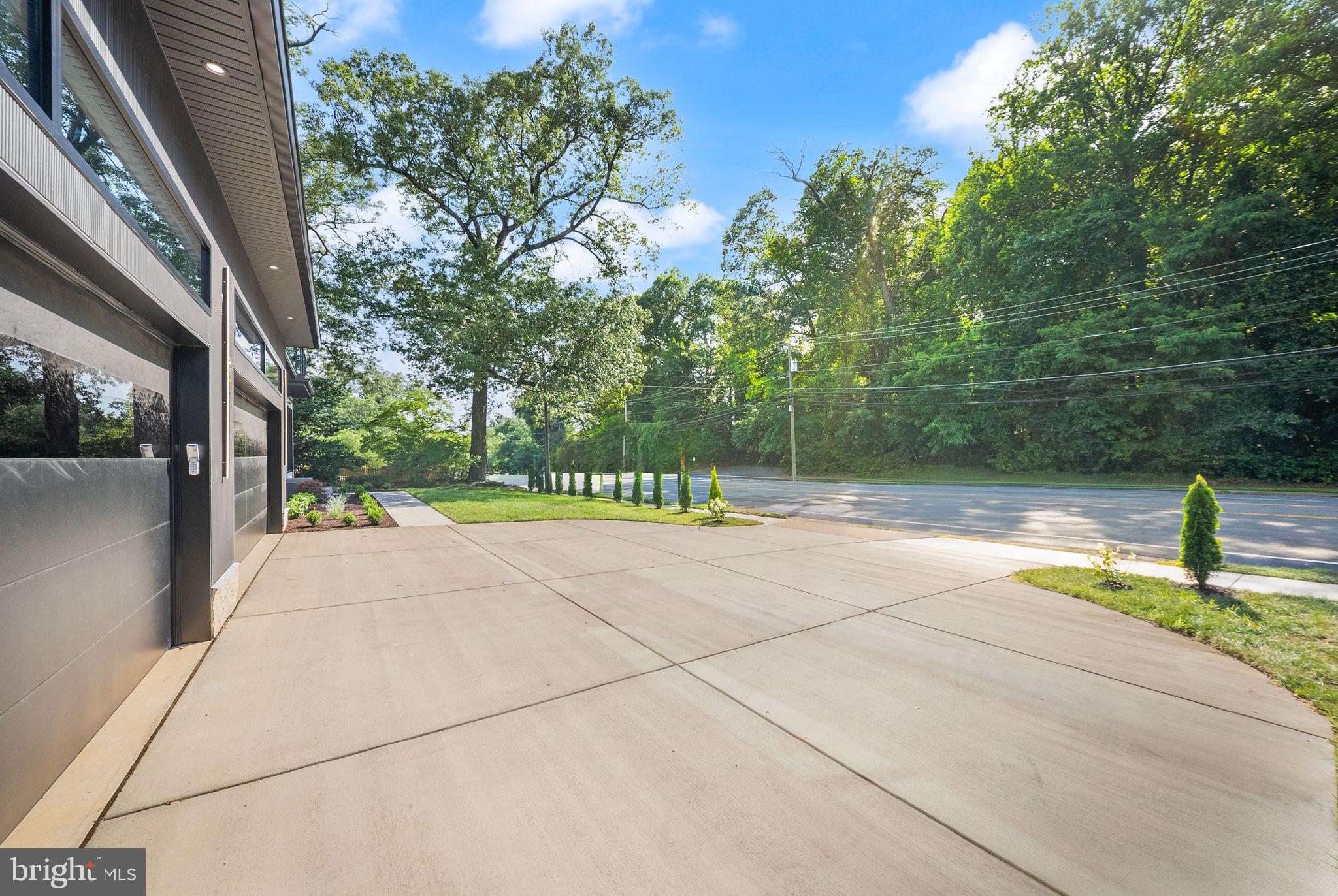 DUNN LORING - Residential