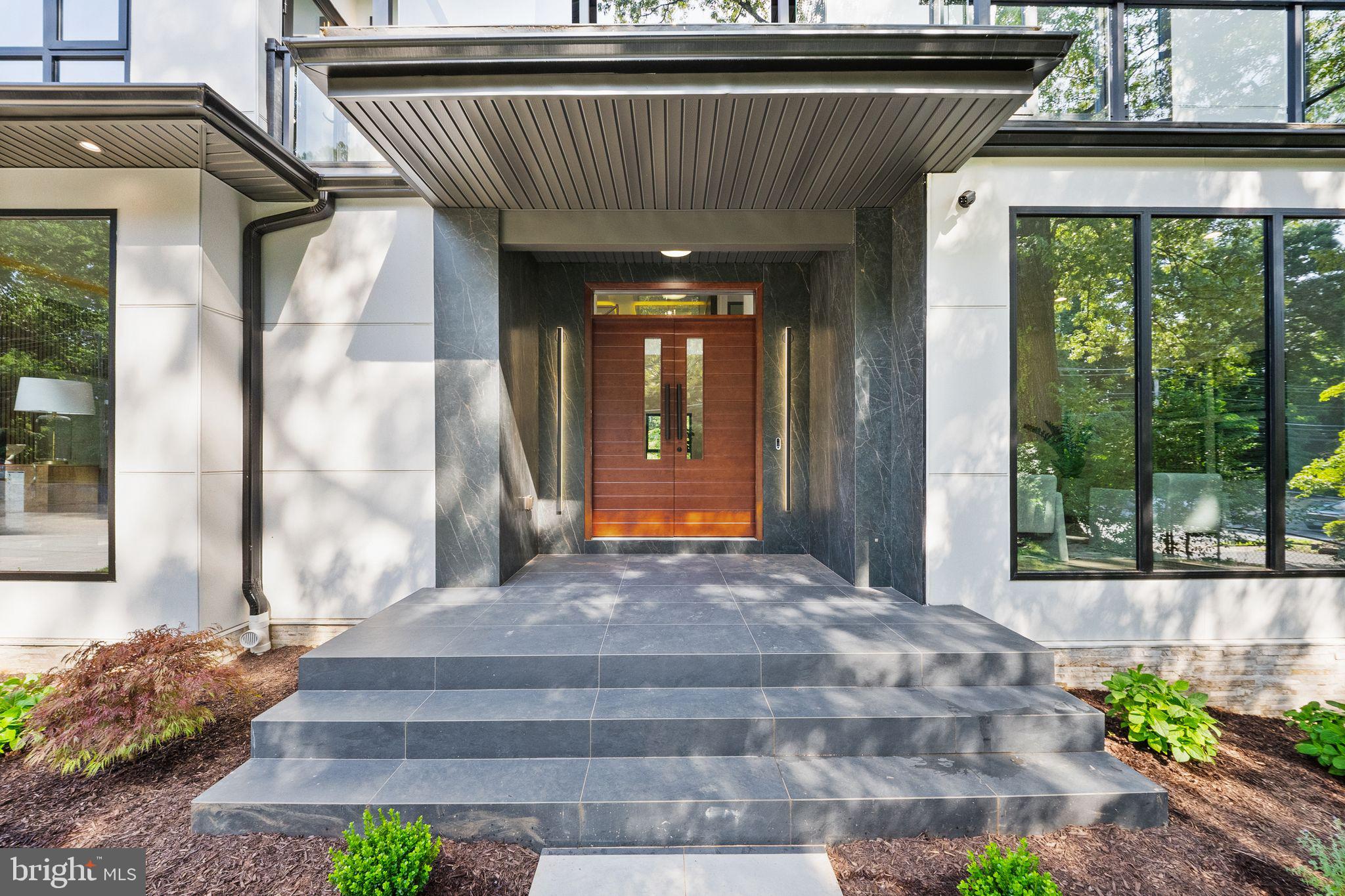 DUNN LORING - Residential