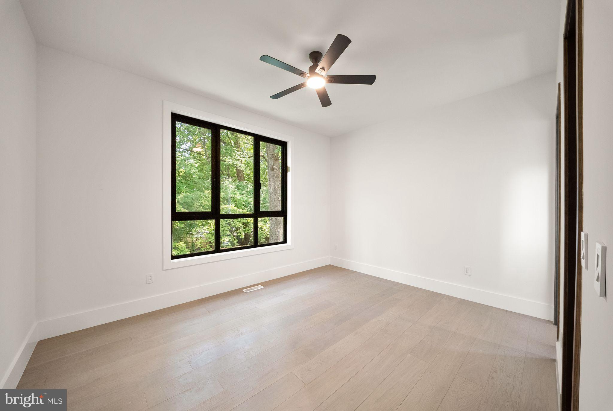 DUNN LORING - Residential