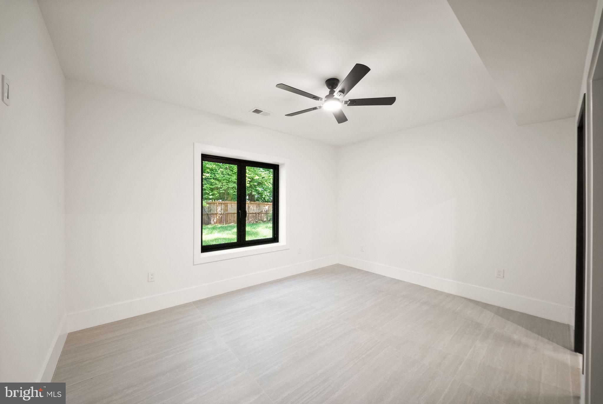 DUNN LORING - Residential