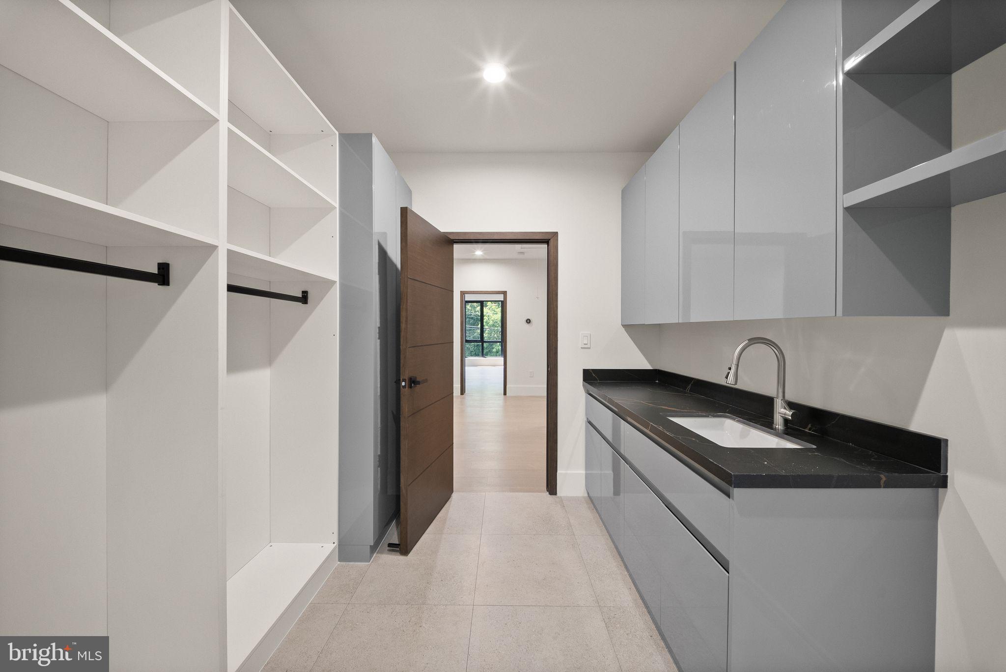 DUNN LORING - Residential