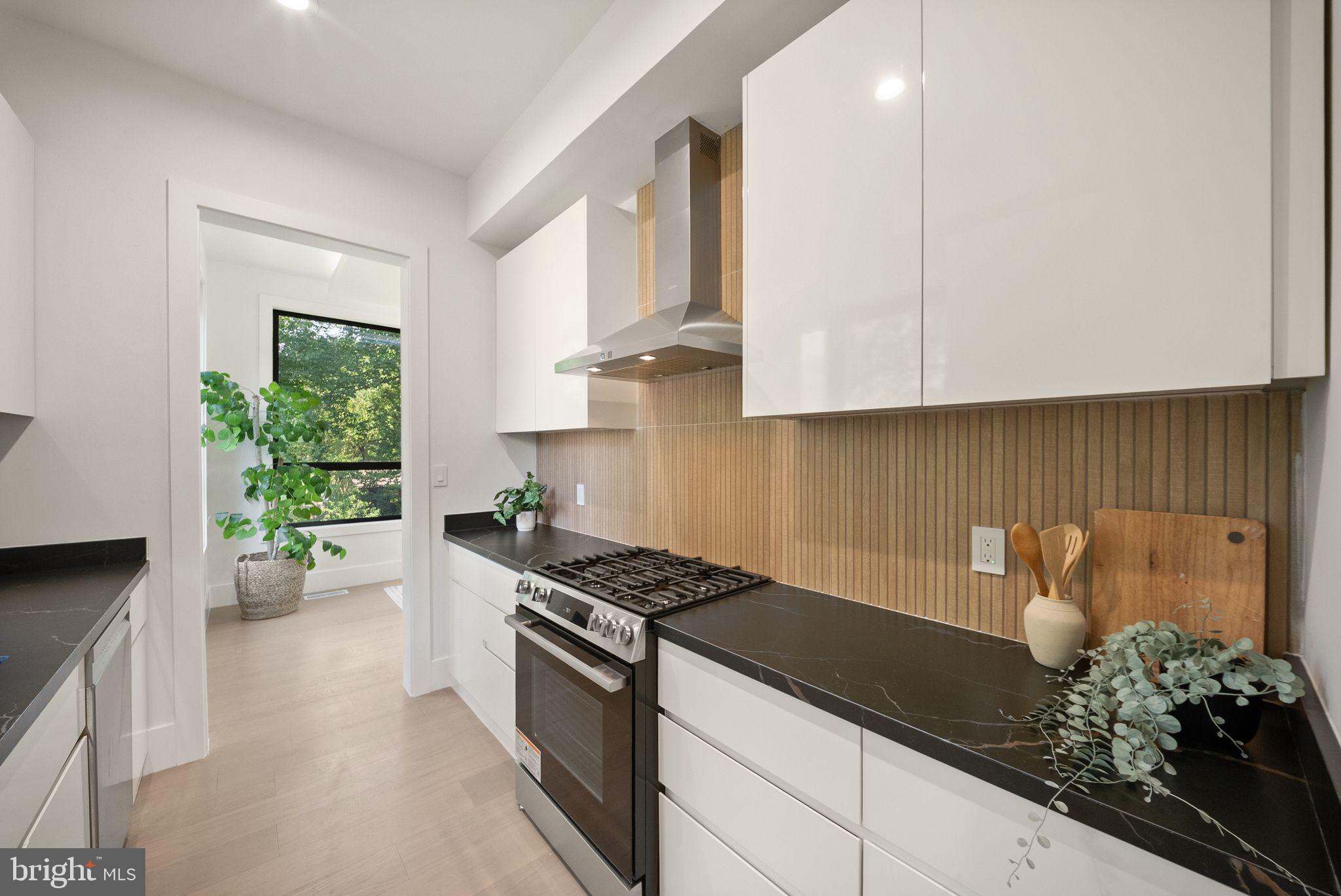 DUNN LORING - Residential