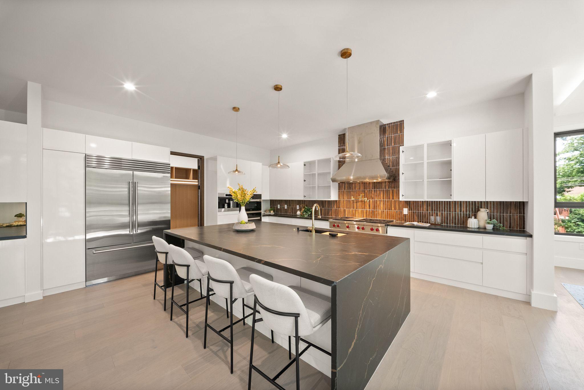 DUNN LORING - Residential