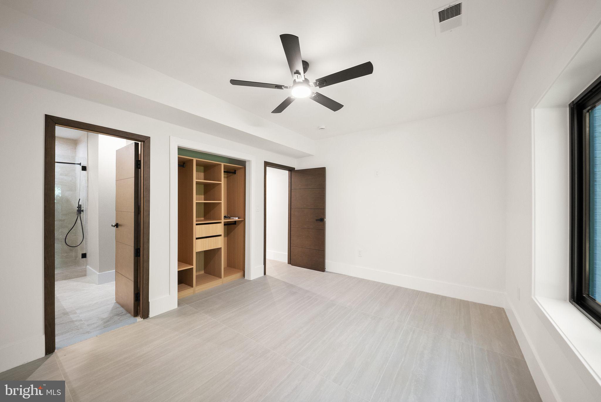DUNN LORING - Residential
