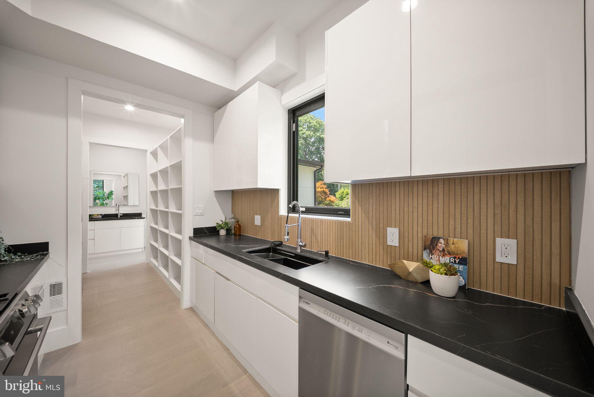 DUNN LORING - Residential