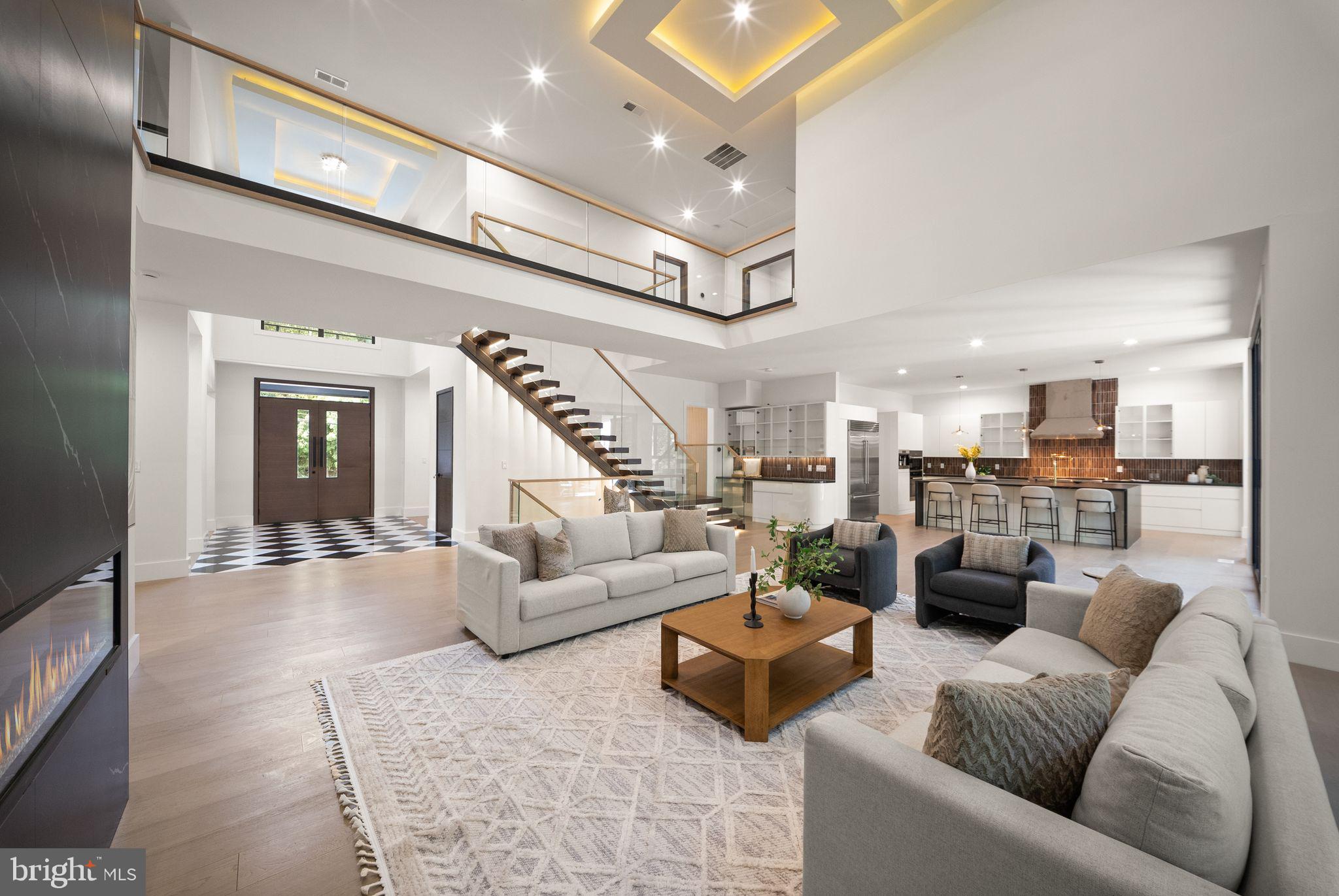DUNN LORING - Residential