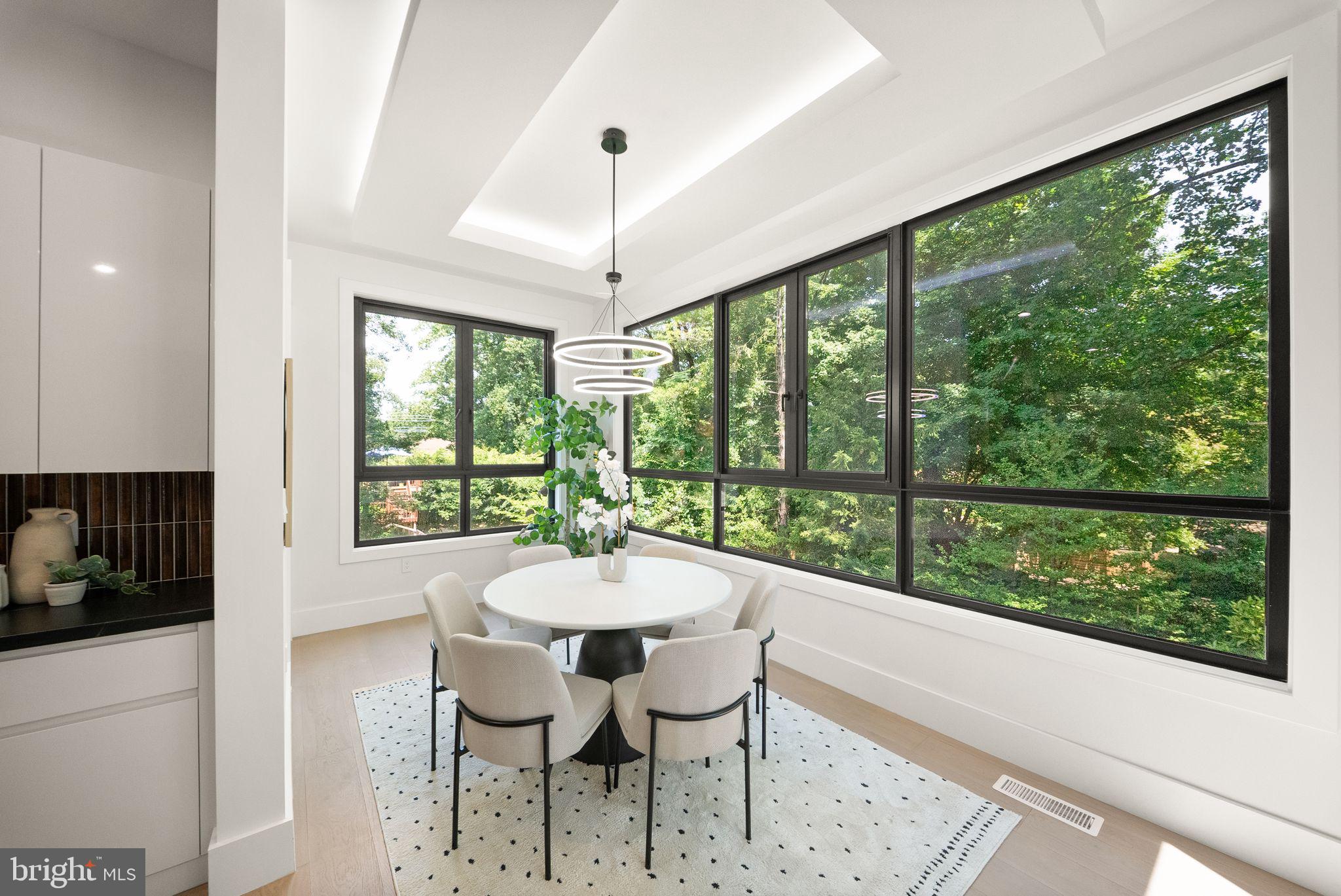 DUNN LORING - Residential