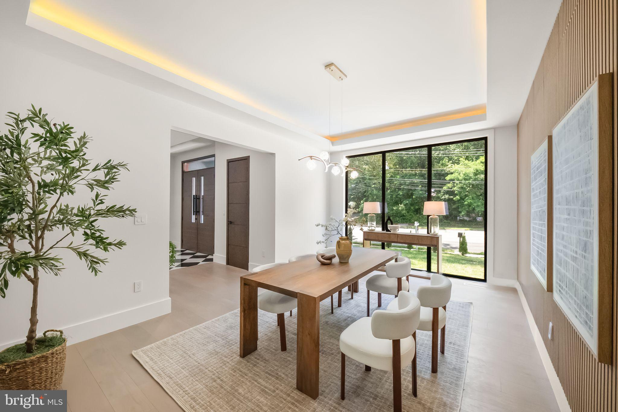 DUNN LORING - Residential