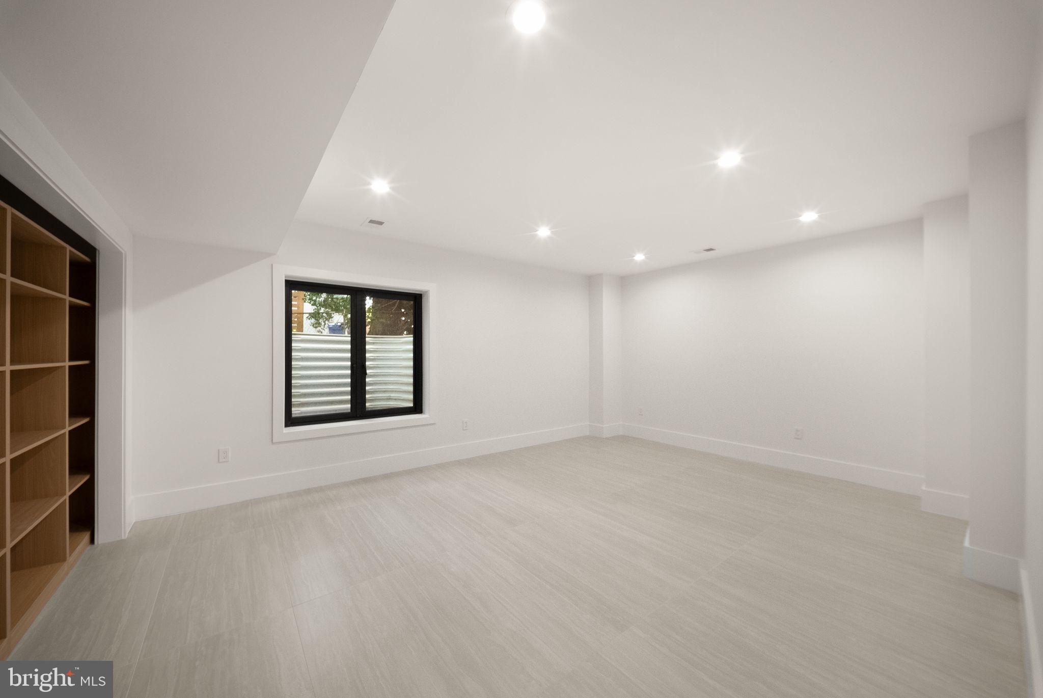 DUNN LORING - Residential