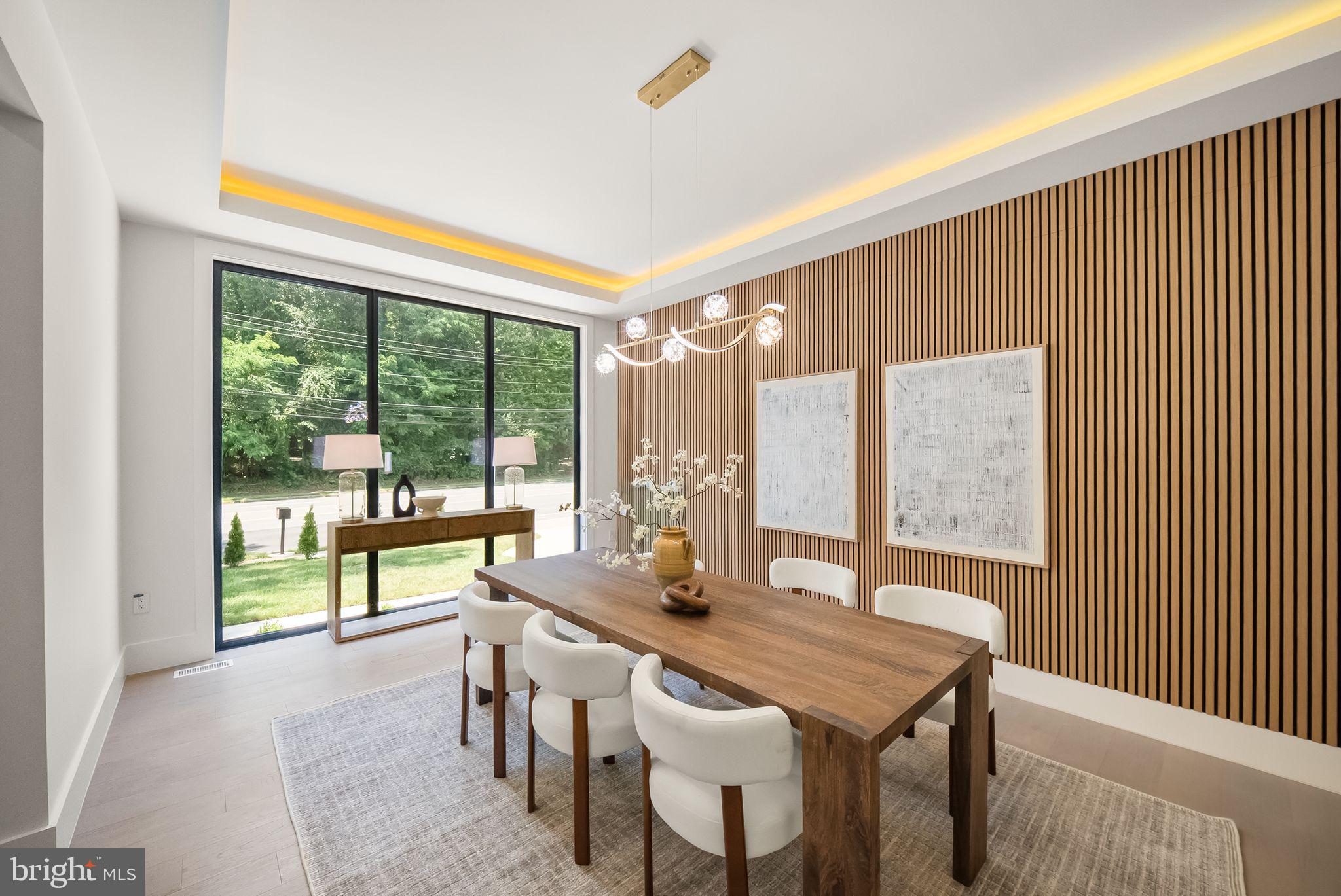 DUNN LORING - Residential