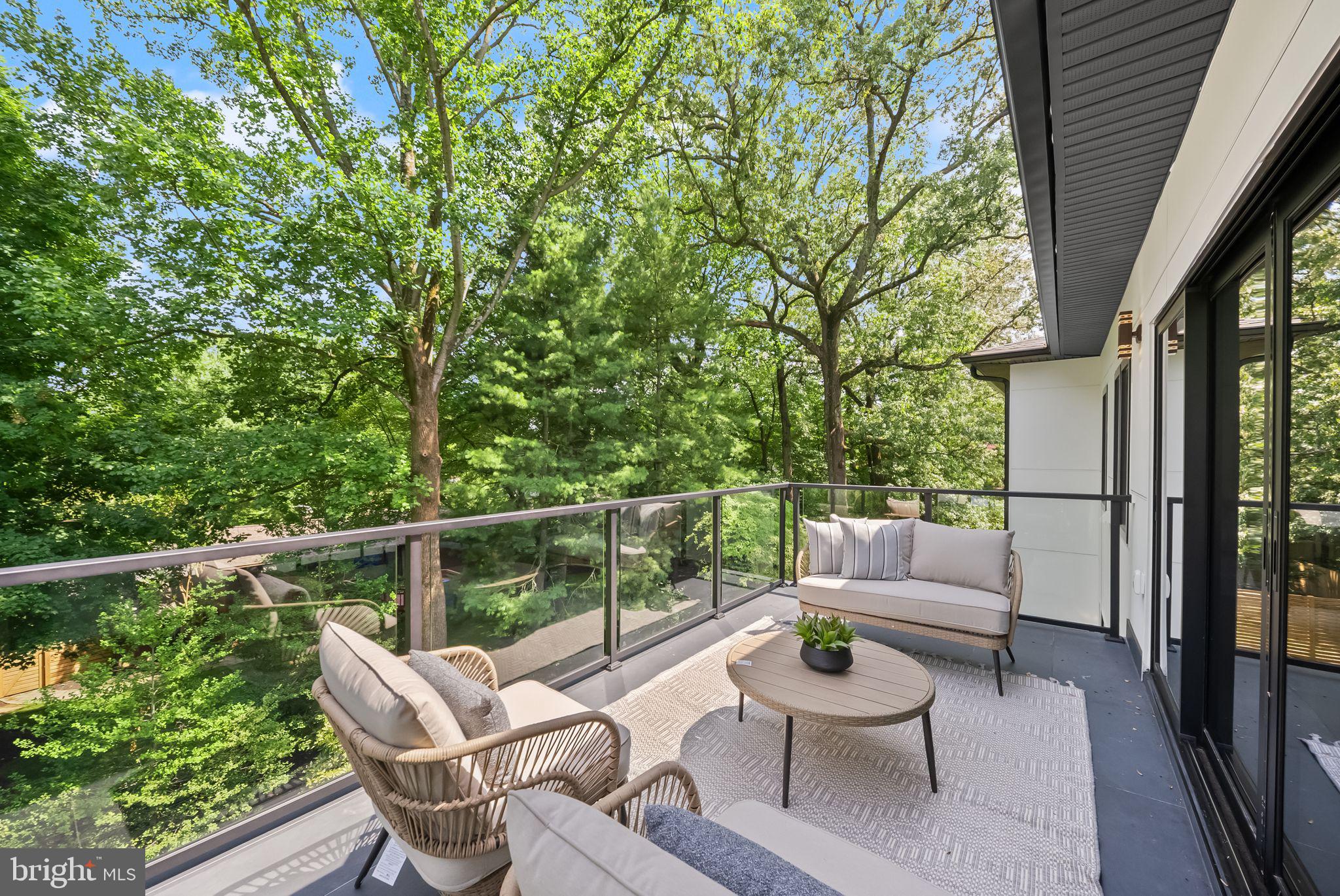 DUNN LORING - Residential