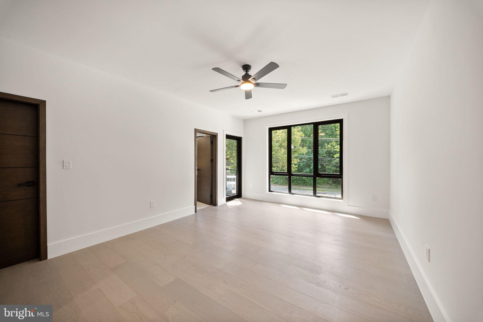 DUNN LORING - Residential