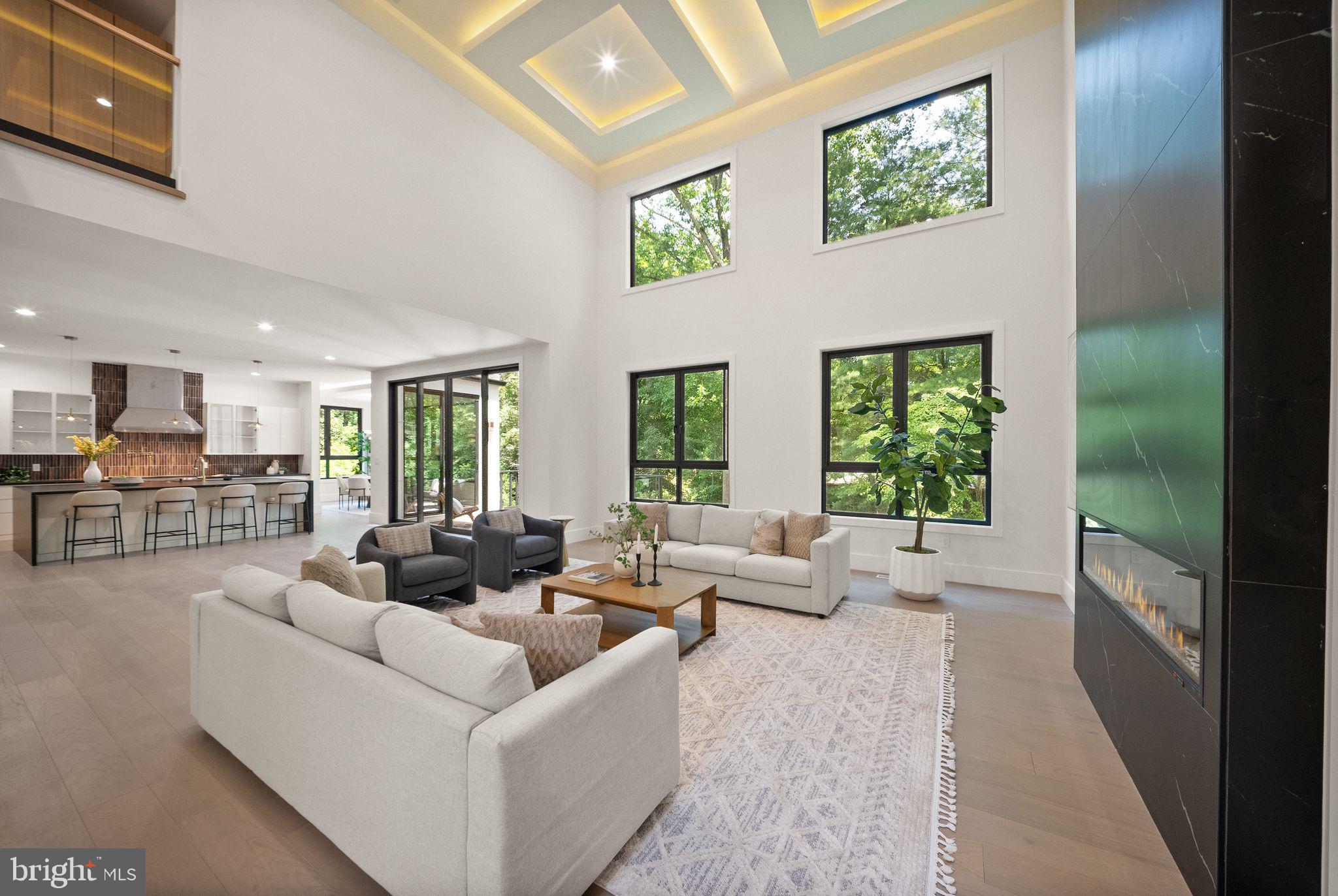 DUNN LORING - Residential