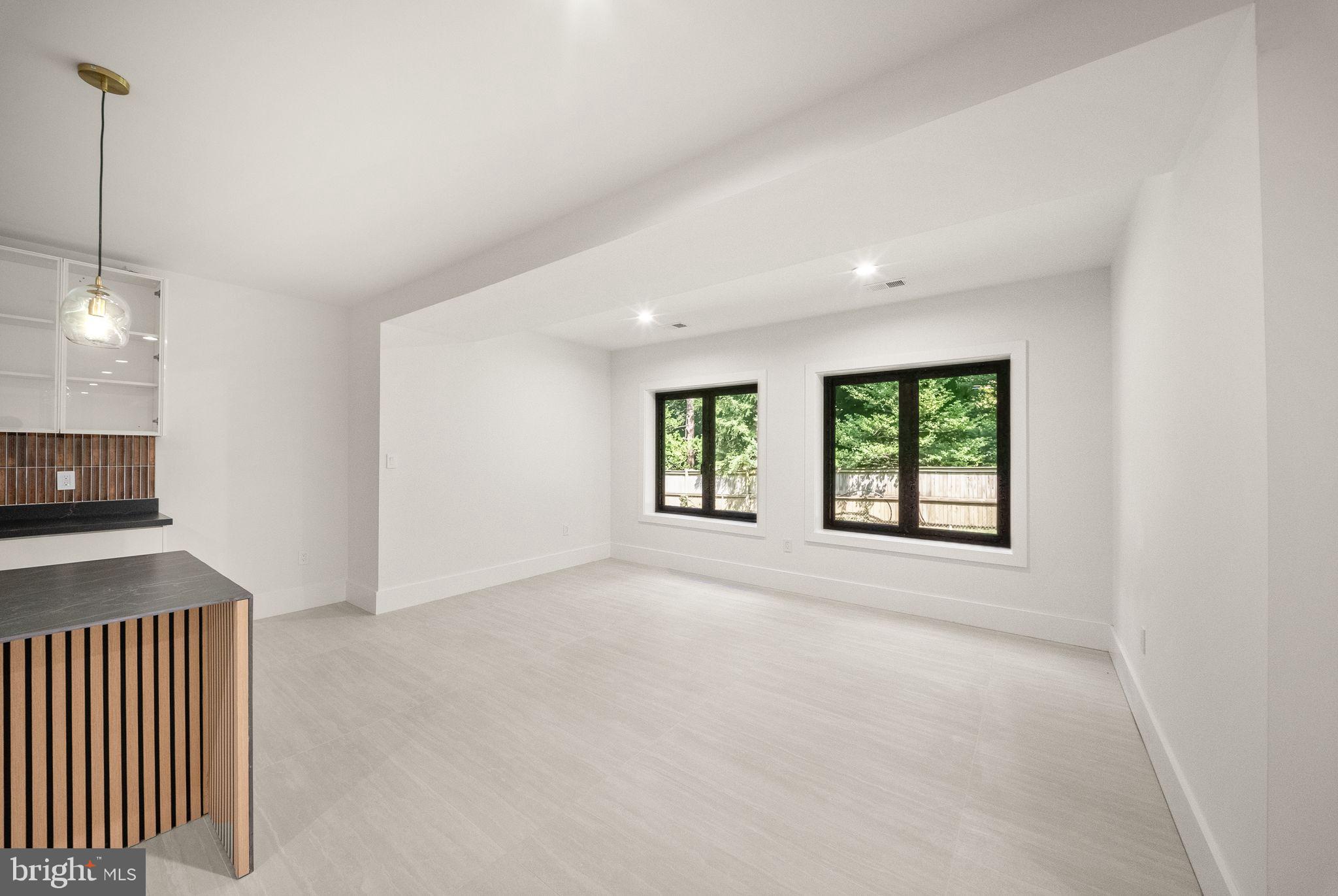 DUNN LORING - Residential