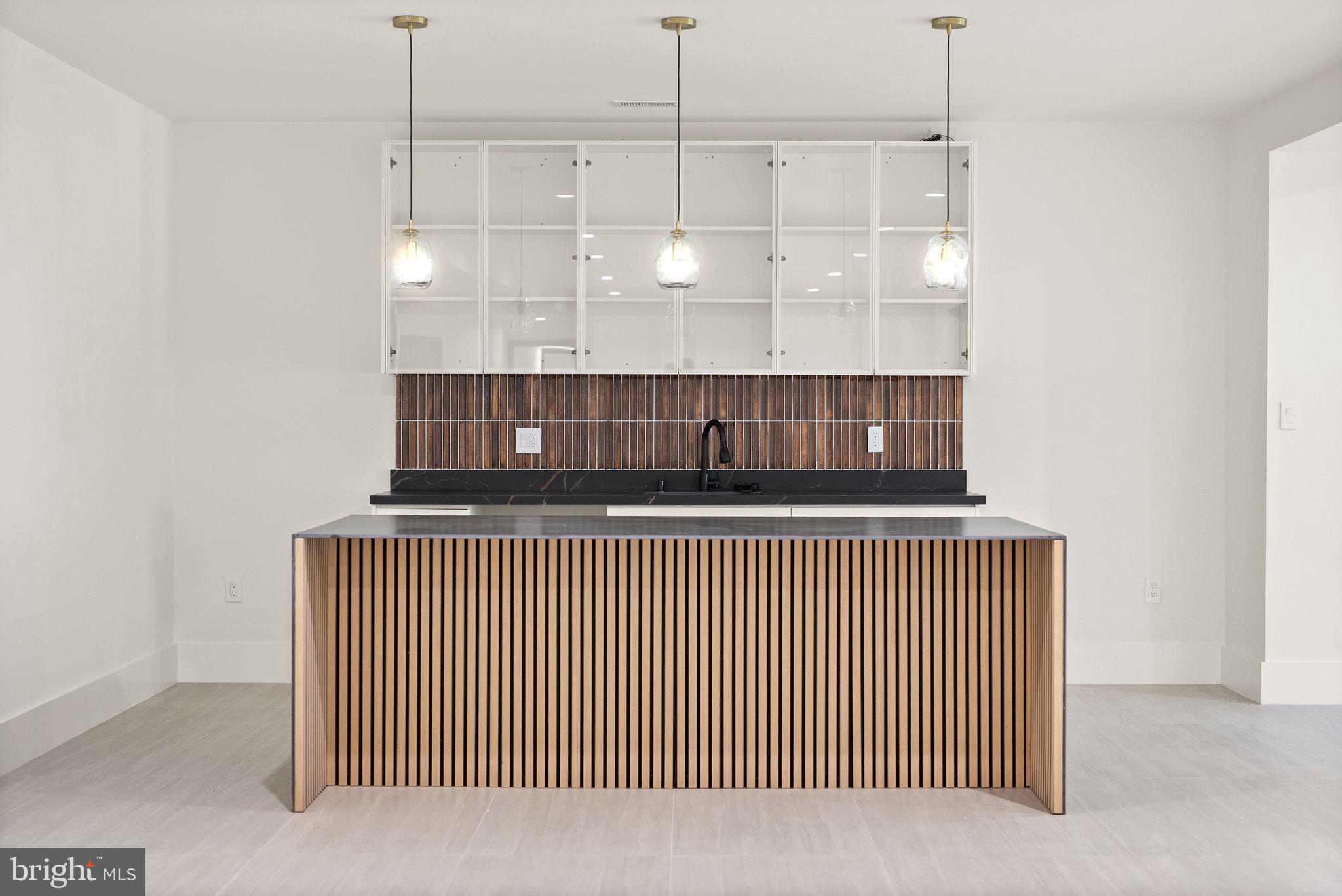 DUNN LORING - Residential